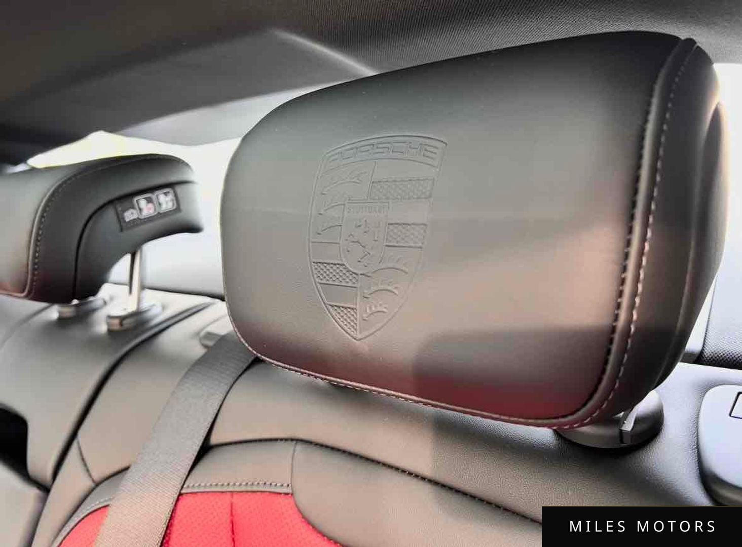 Porsche Taycan 2025 — миниатюра 7