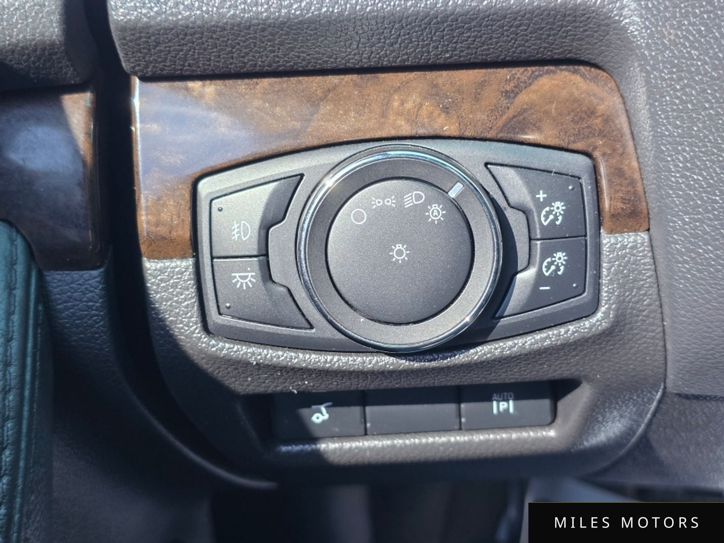 Ford Explorer 2015 — миниатюра 10