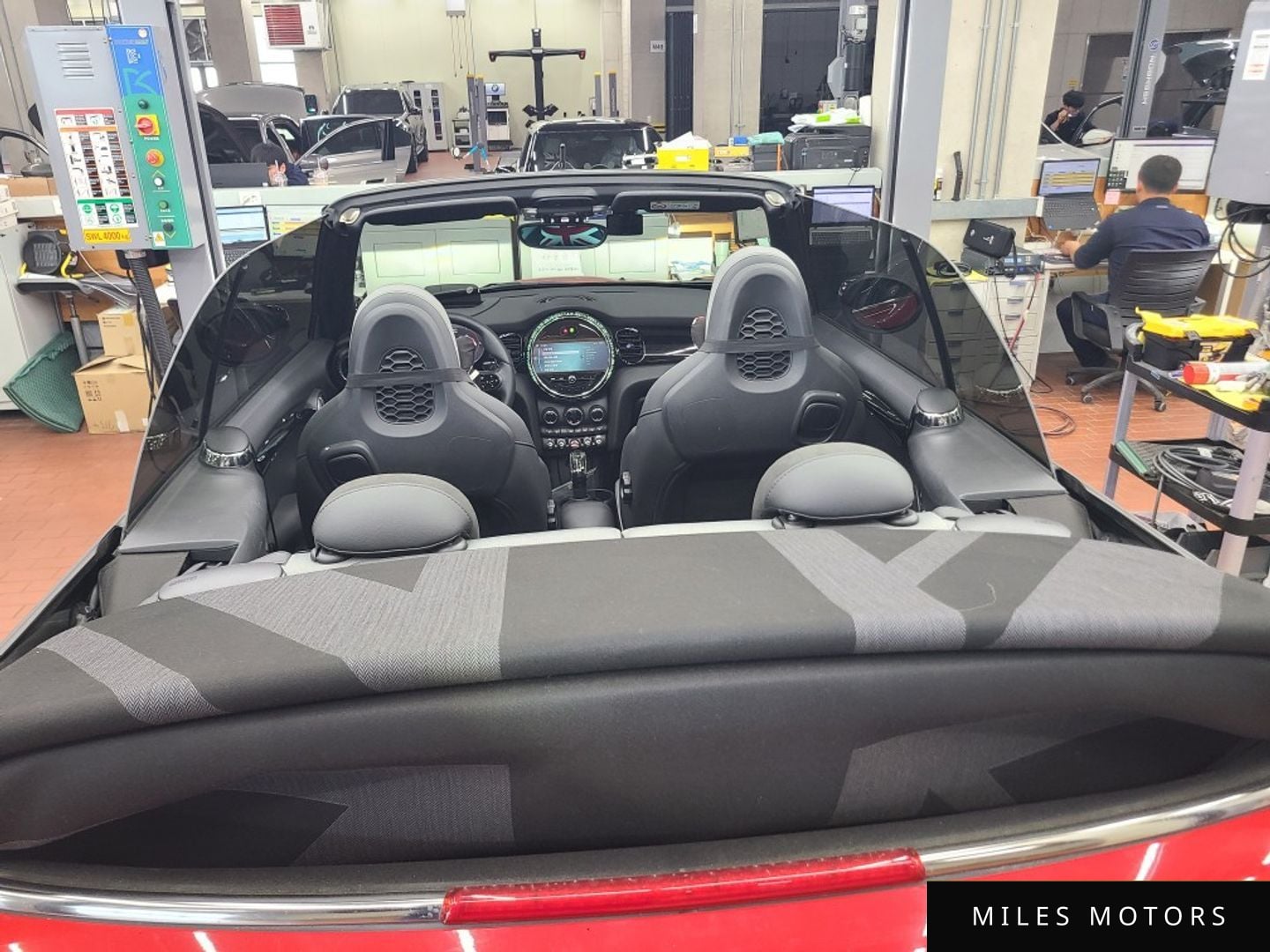 MINI Cooper Convertible 2024 — миниатюра 9