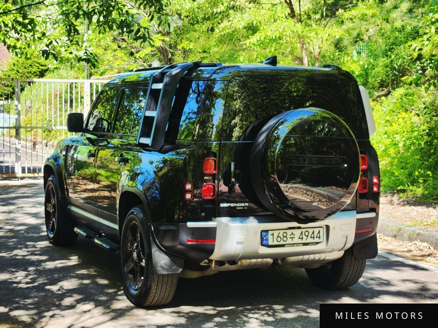 Land Rover Defender 2020 — миниатюра 3