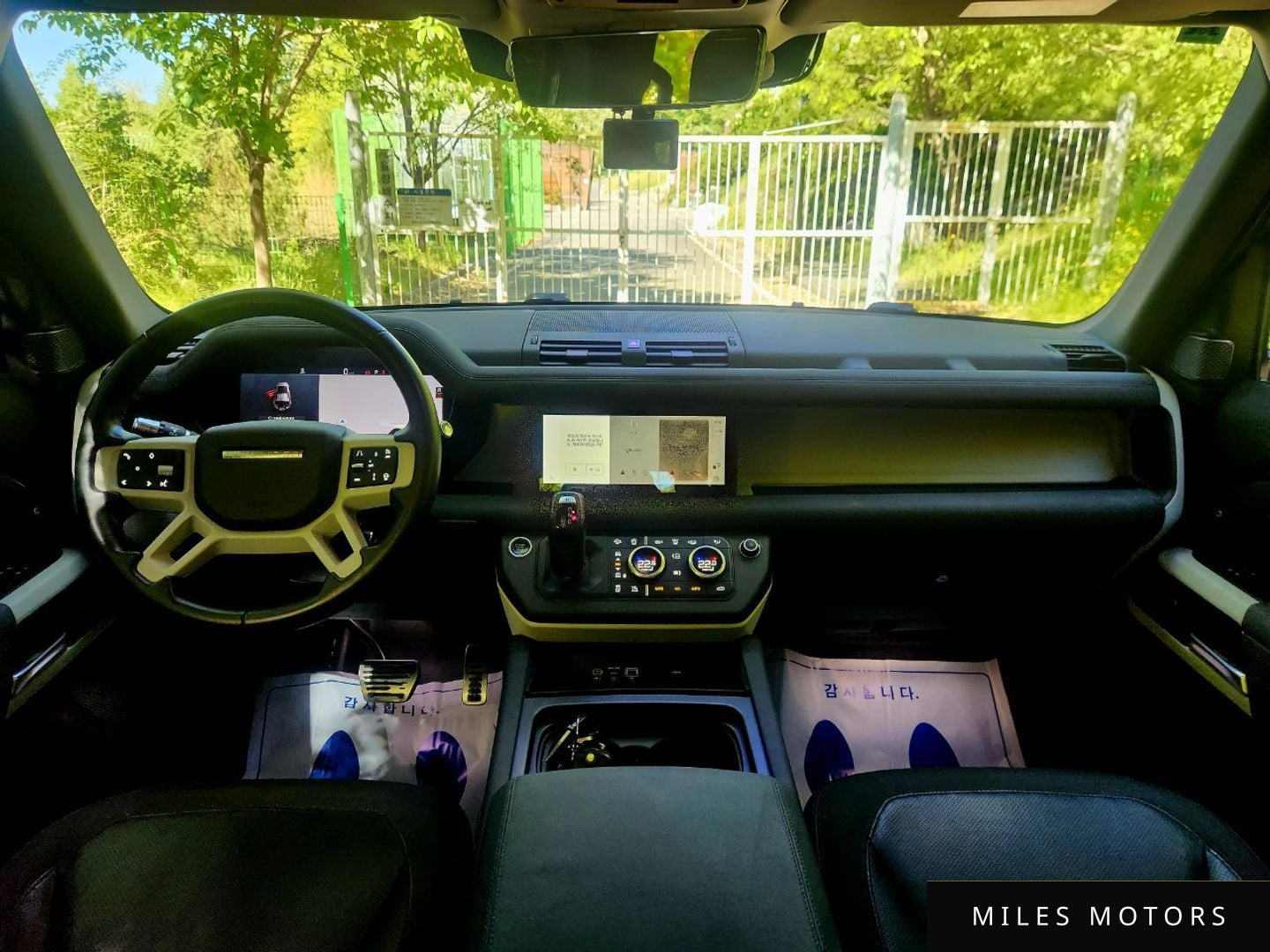 Land Rover Defender 2020 — миниатюра 11