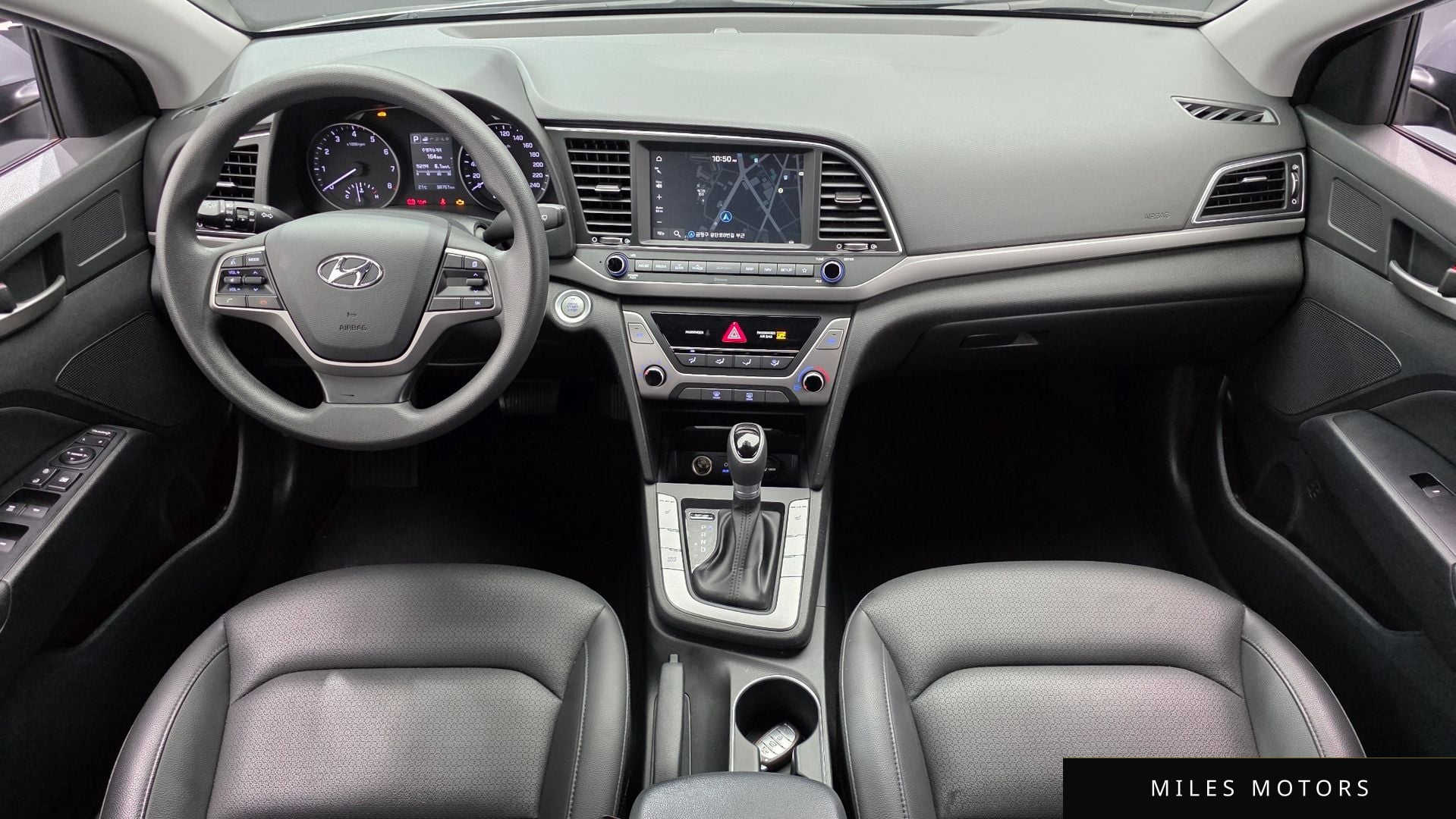 Hyundai AVANTE 2018 — миниатюра 10