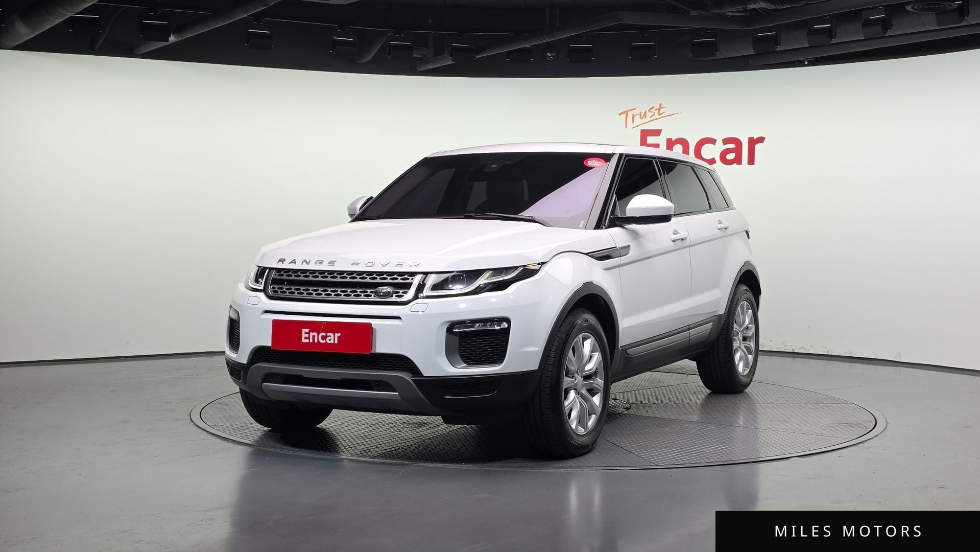 Land Rover Range Rover Evoque 2016 — фото 1 из 12
