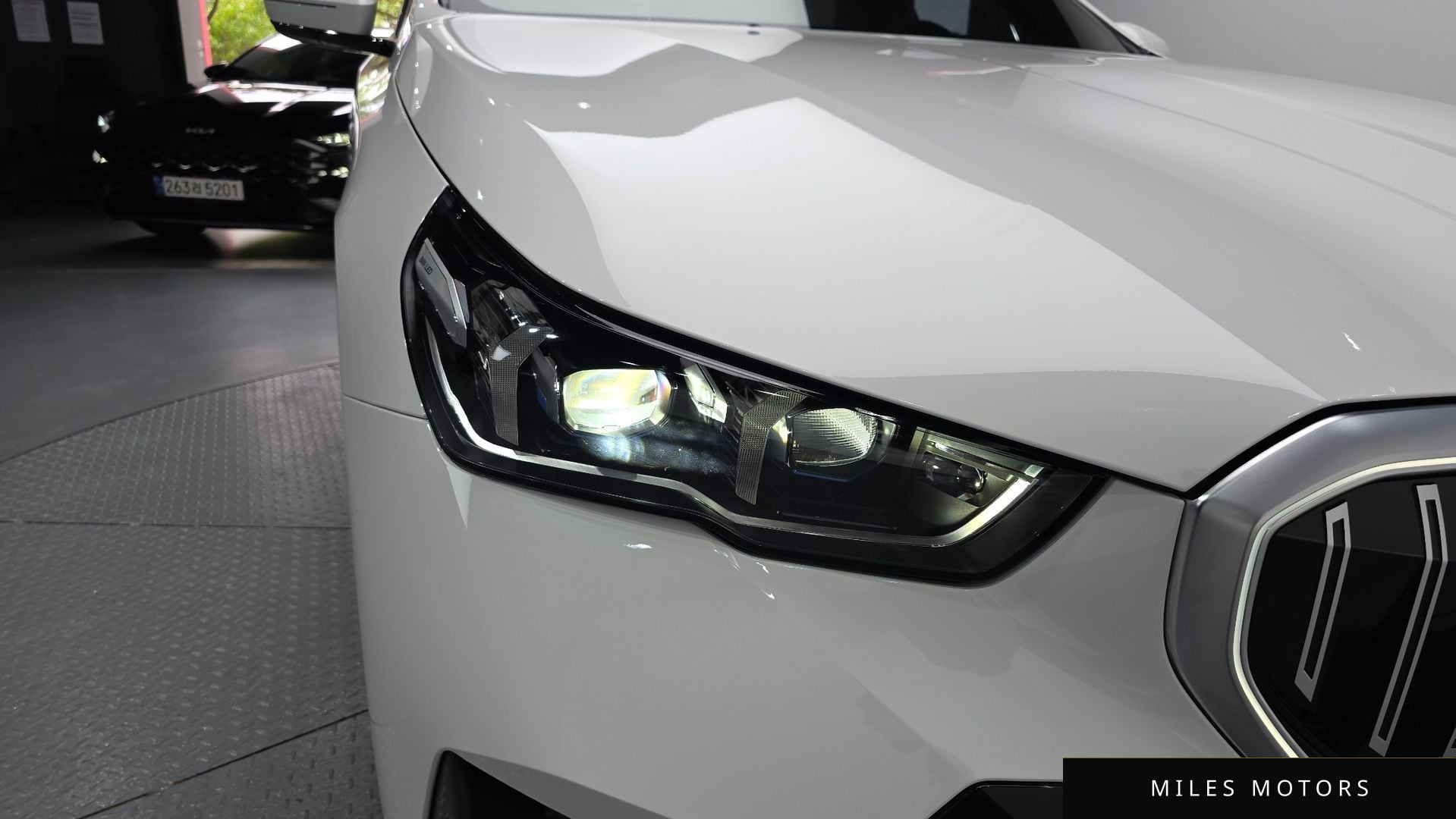 BMW 5 Series (G60) 2025 — миниатюра 8