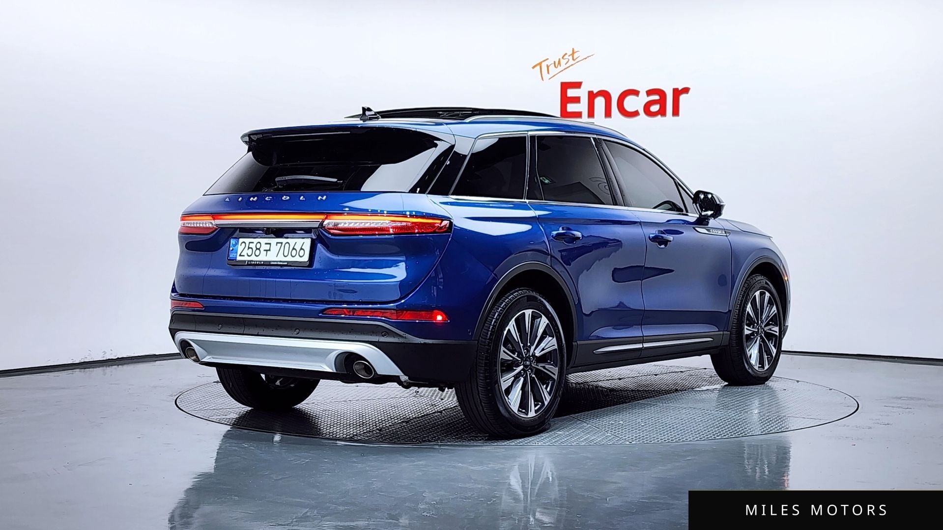 Lincoln Corsair 2021 — миниатюра 2