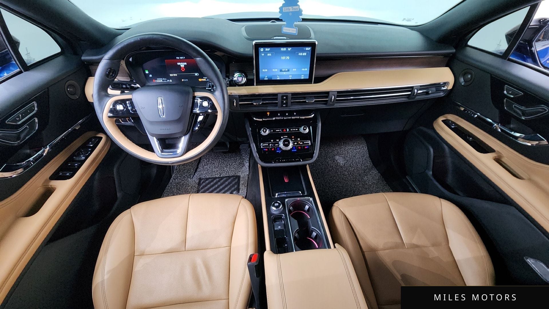 Lincoln Corsair 2021 — миниатюра 10