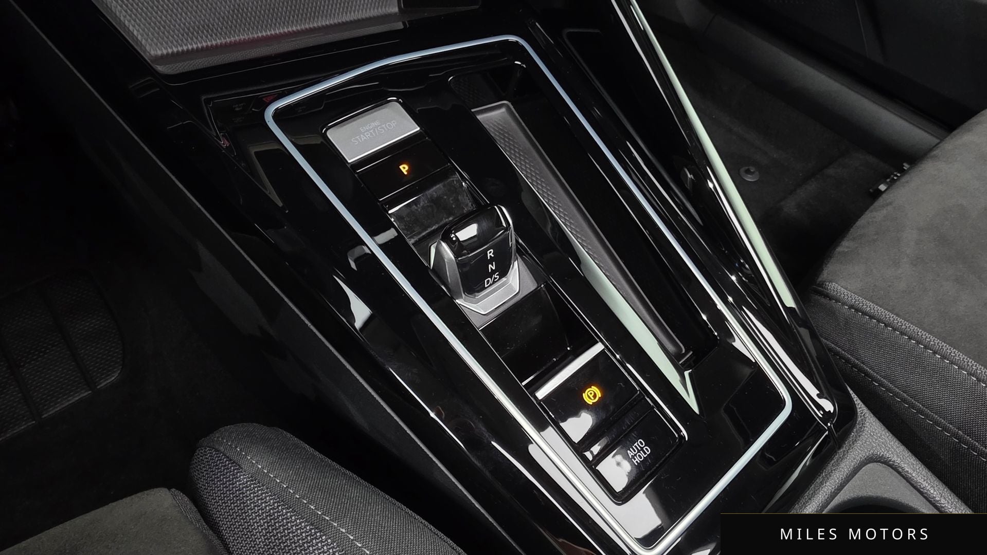 Volkswagen Golf 2023 — миниатюра 12