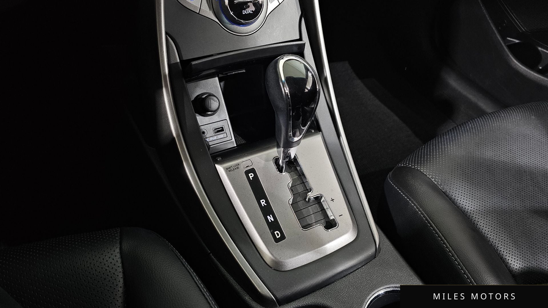 Hyundai AVANTE 2013 — миниатюра 9