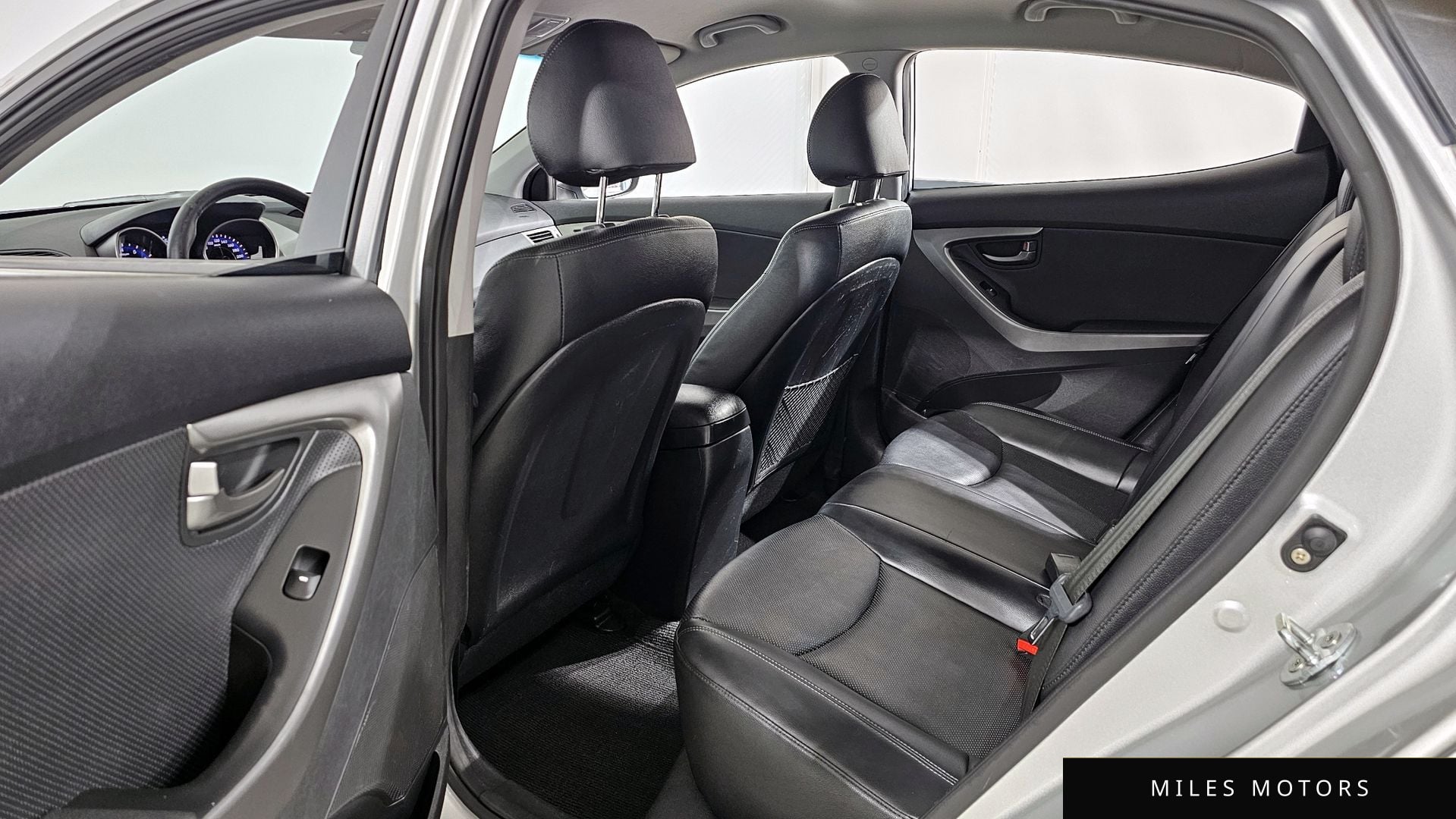 Hyundai AVANTE 2013 — миниатюра 11