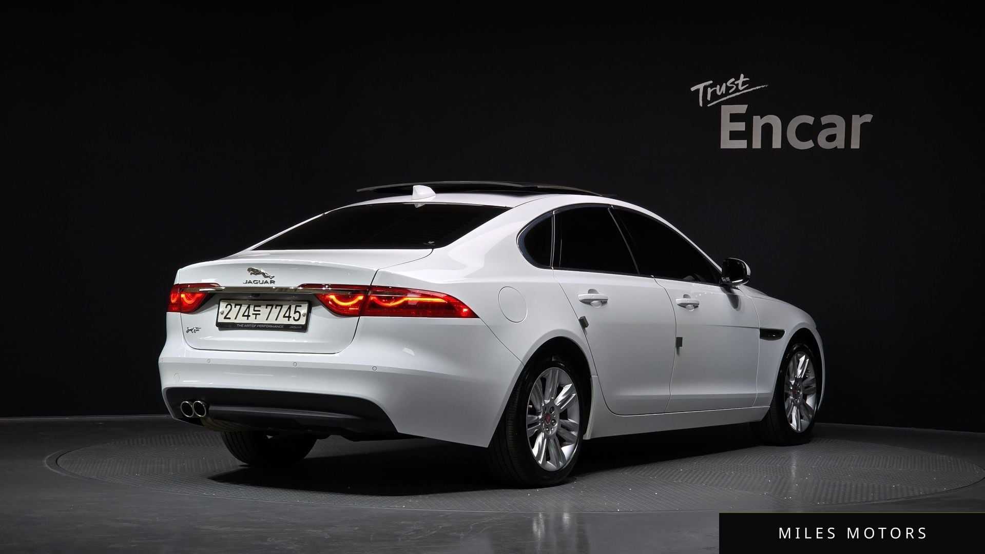 Jaguar XF (X260) 2017 — миниатюра 2