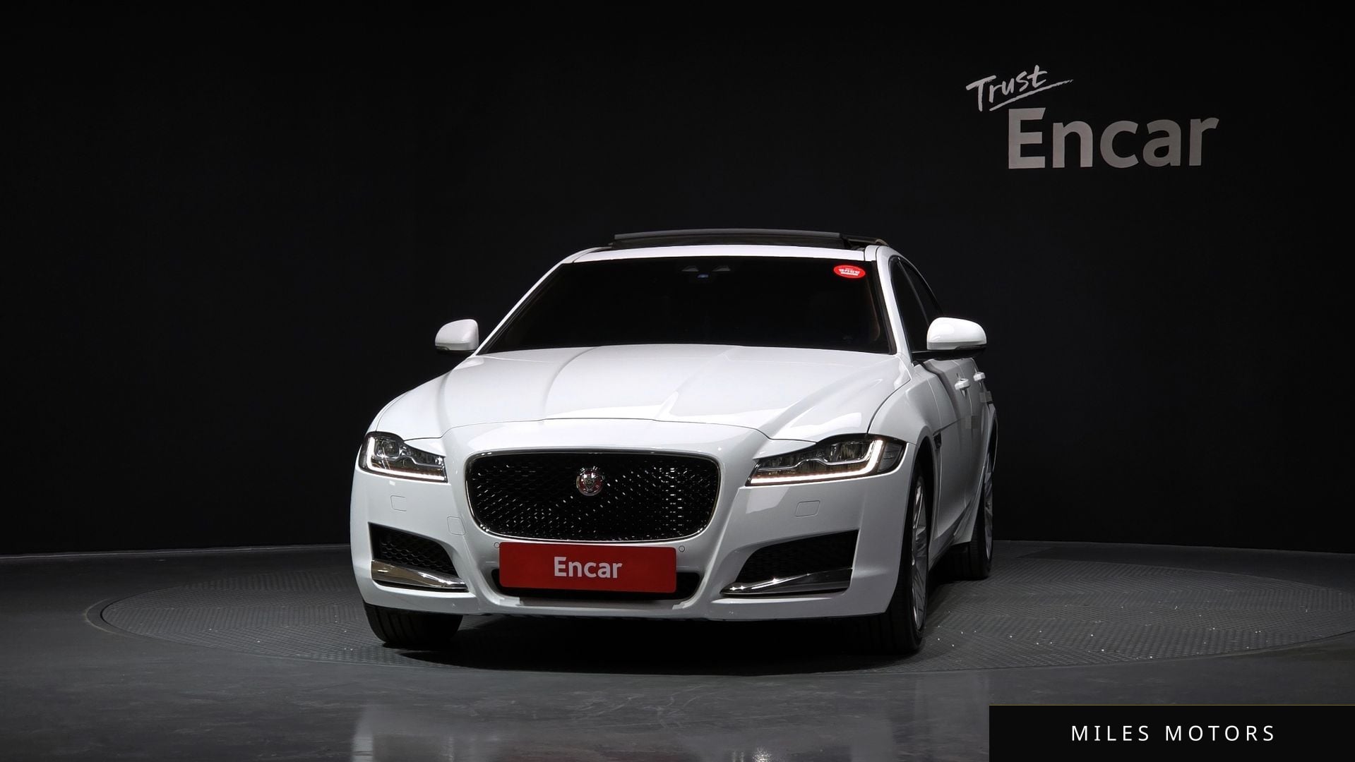 Jaguar XF (X260) 2017 — миниатюра 3