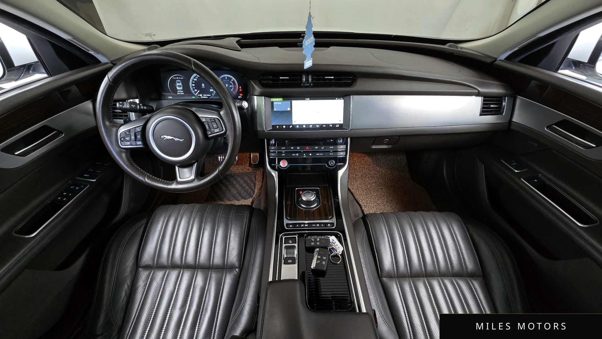 Jaguar XF (X260) 2017 — миниатюра 7