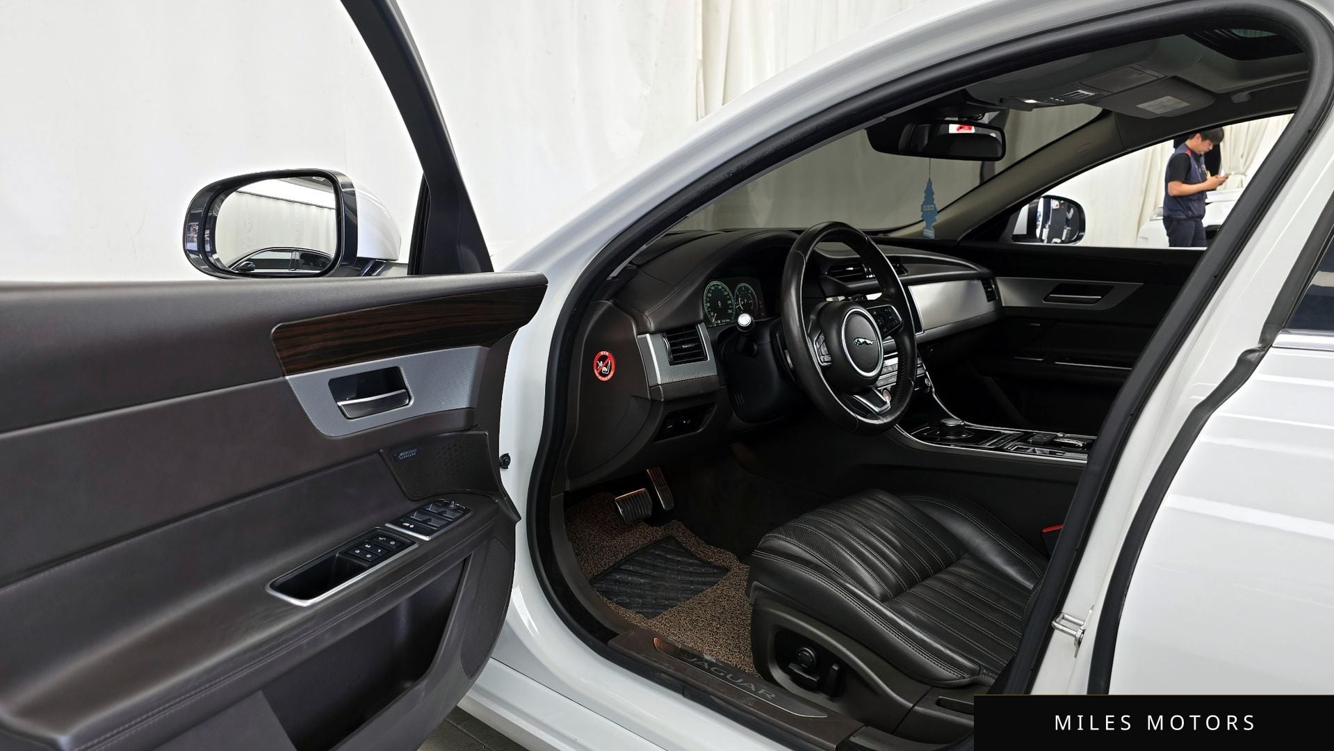 Jaguar XF (X260) 2017 — миниатюра 10