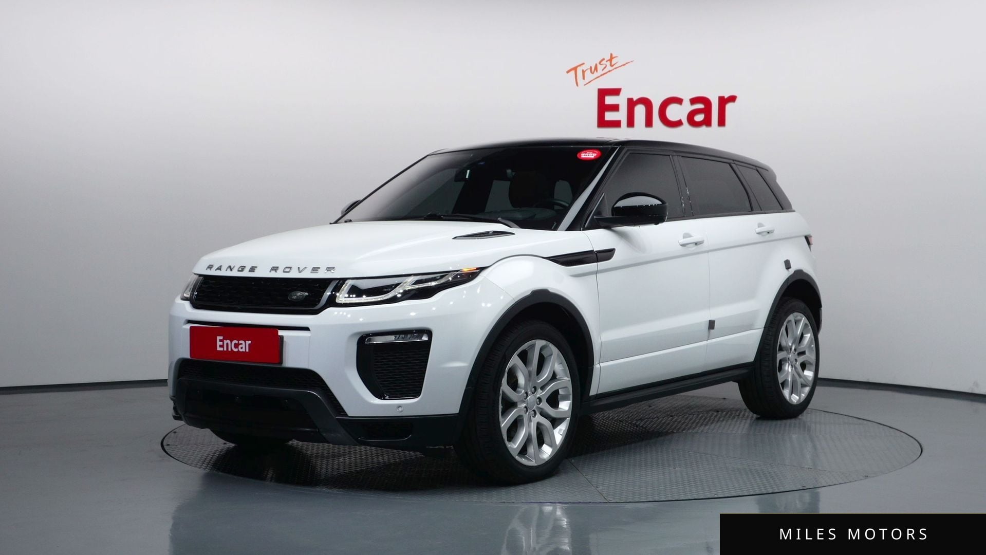 Land Rover Range Rover Evoque 2018 — фото 1 из 12