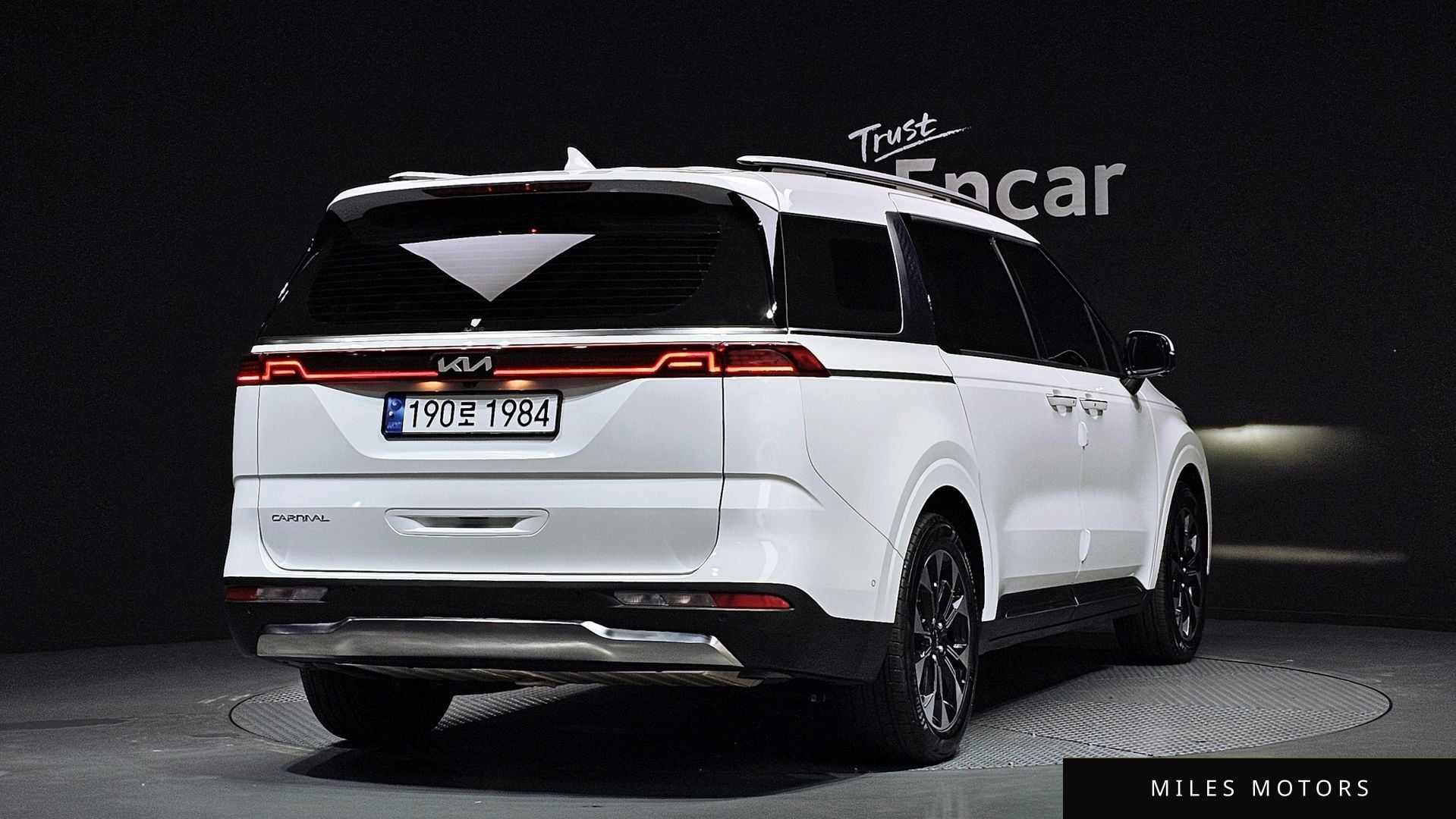 Kia Carnival 2023 — миниатюра 2