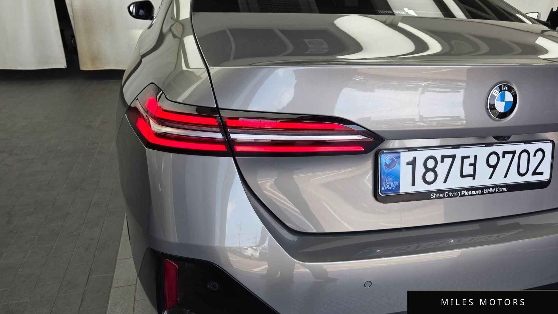 BMW 5 Series (G60) 2025 — миниатюра 9
