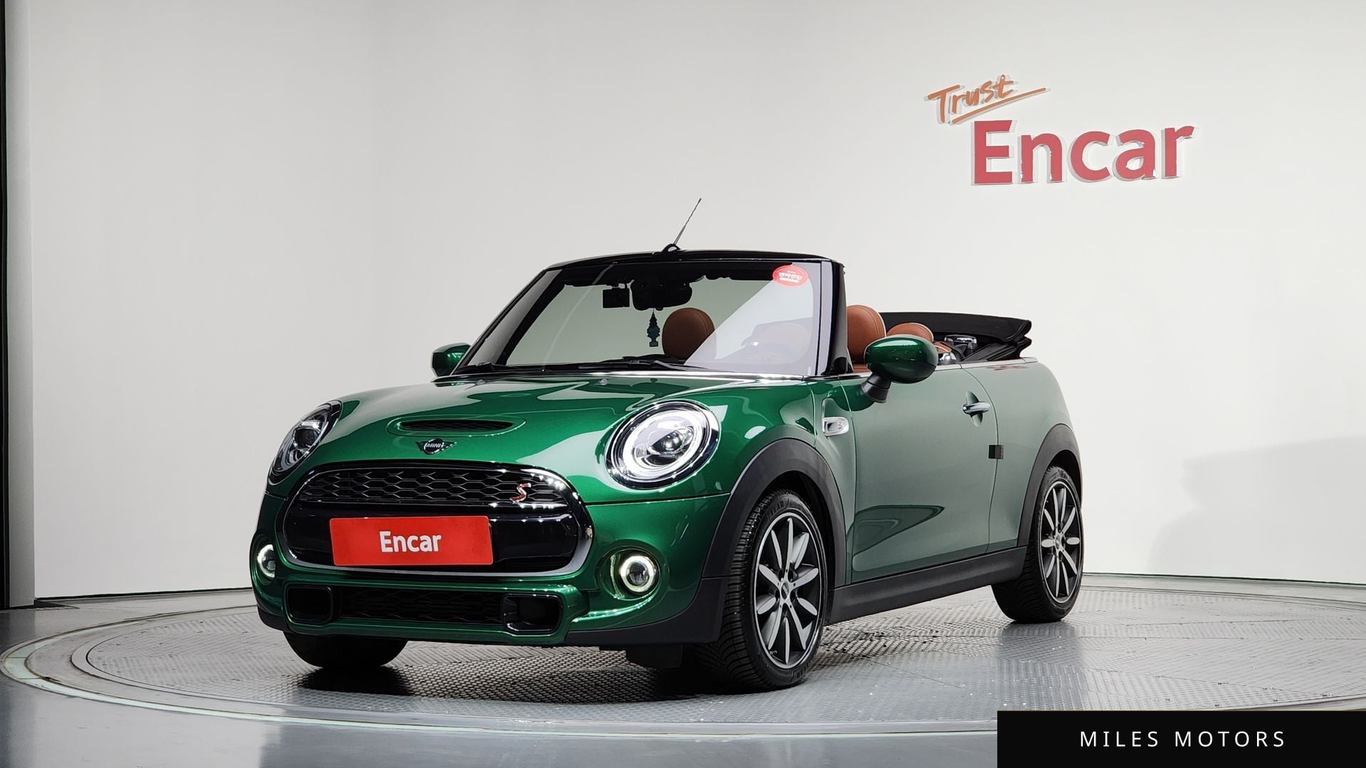MINI Cooper Convertible 2020 — фото 1 из 12