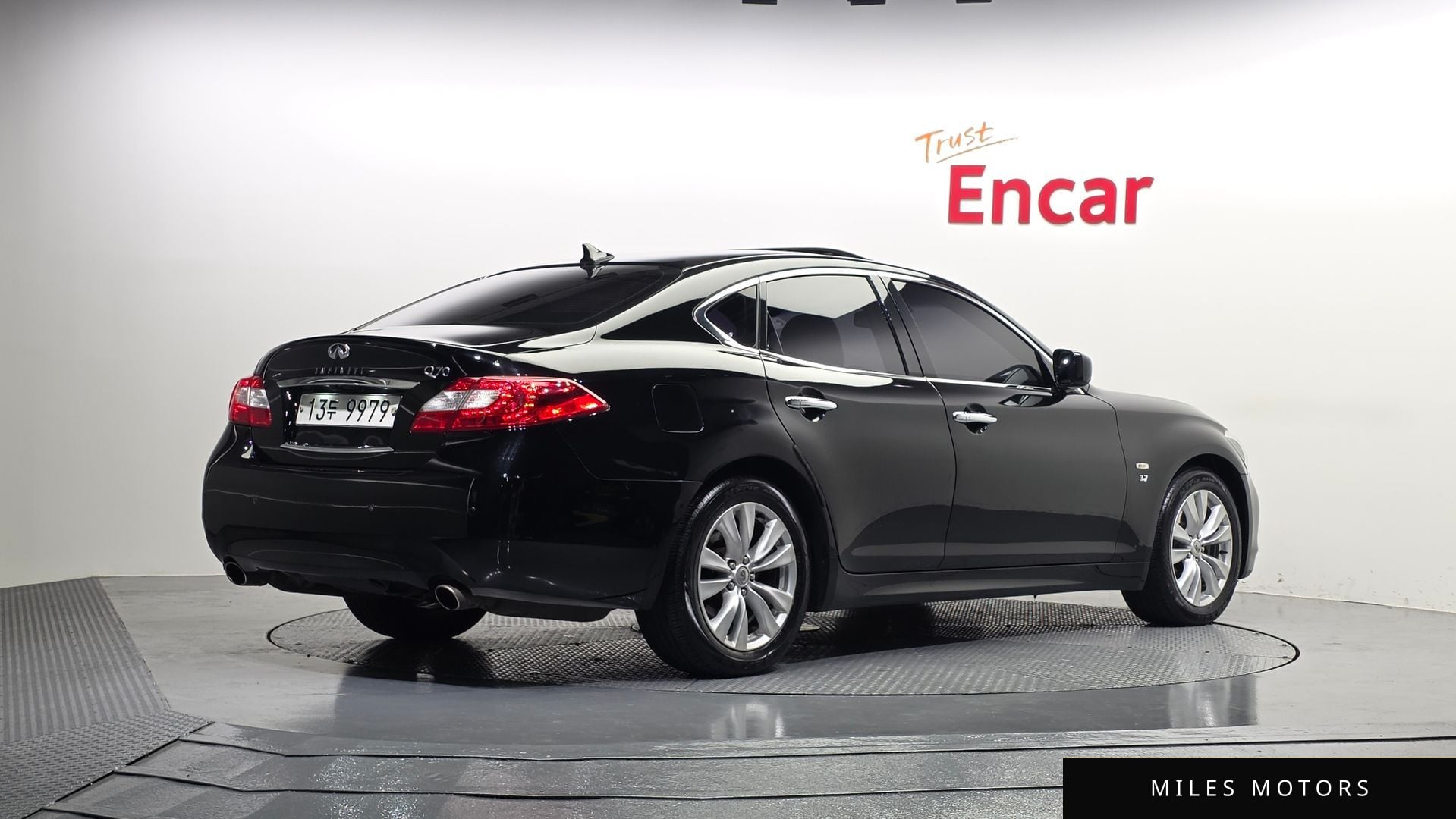 Infiniti M37 2011 — миниатюра 2