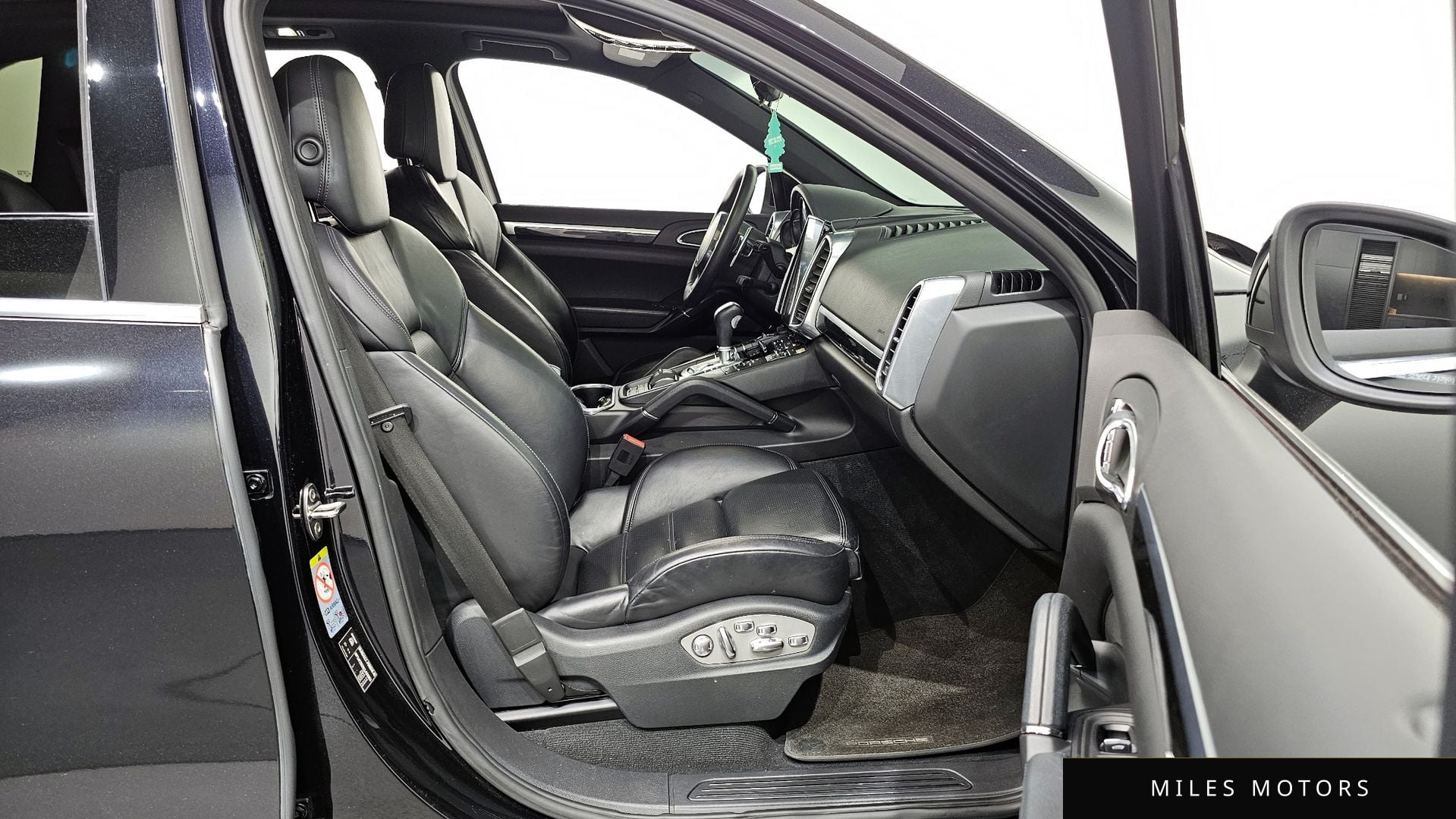 Porsche Cayenne 2012 — миниатюра 11