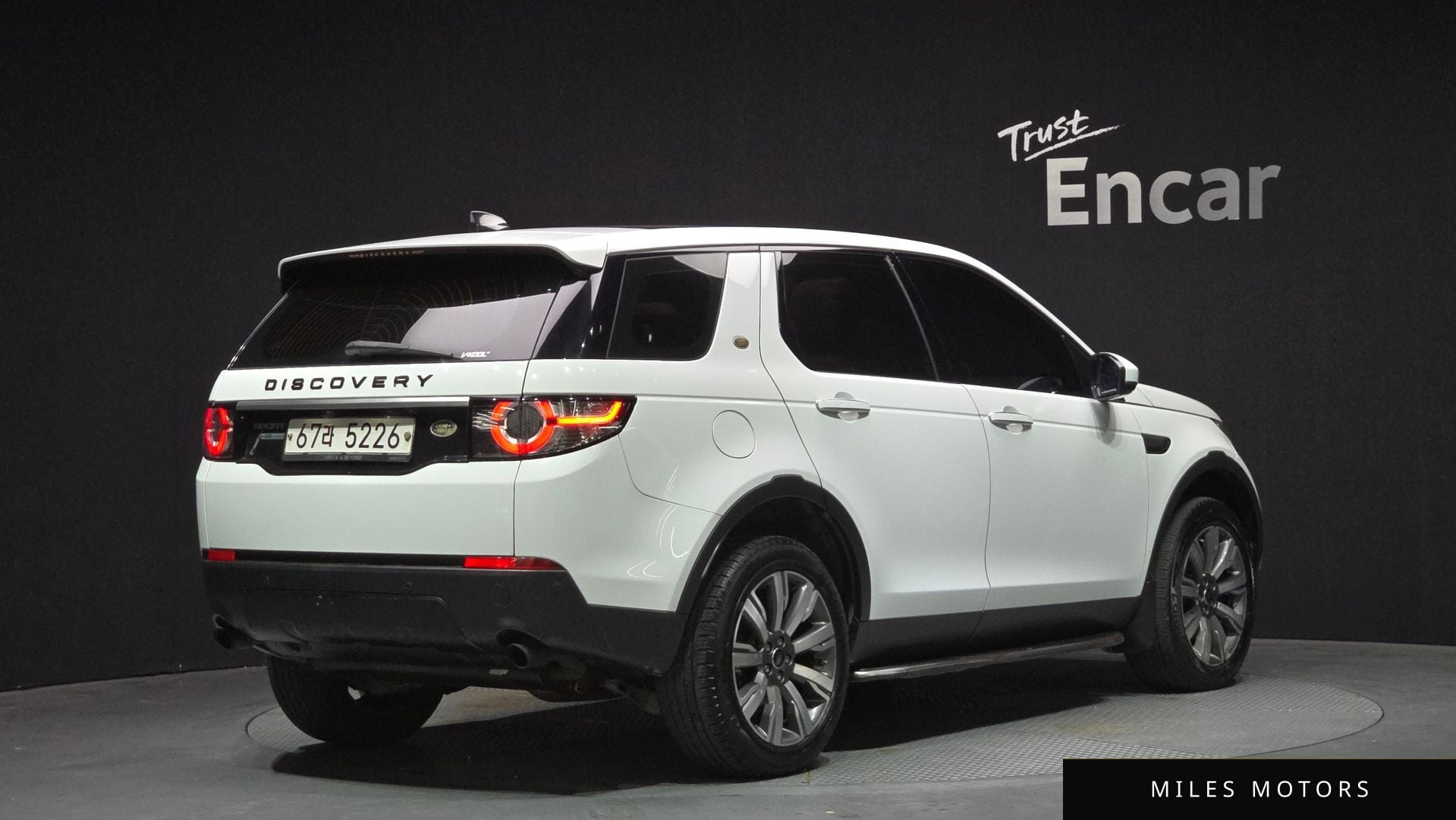 Land Rover Discovery Sport 2017 — миниатюра 2