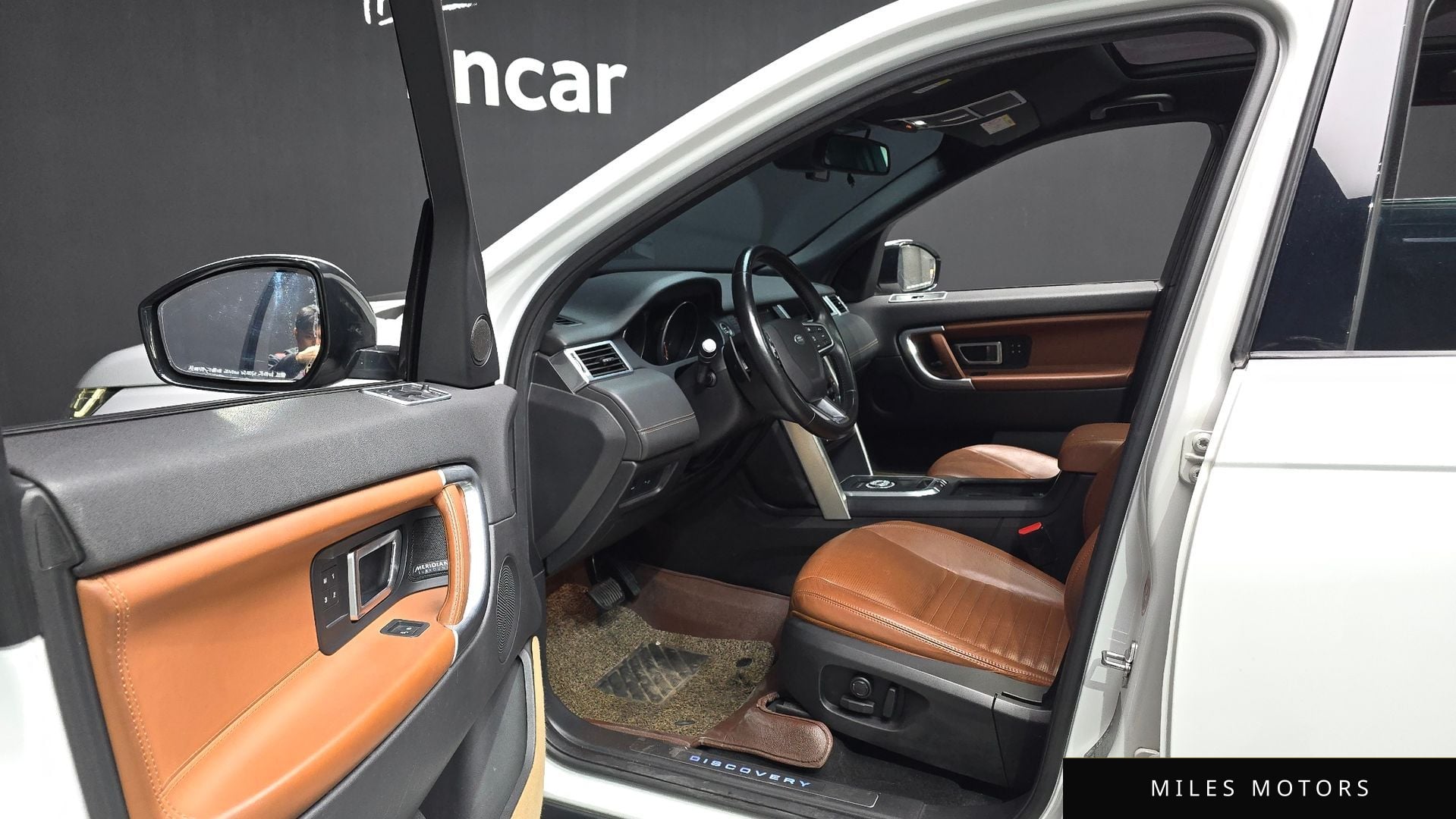 Land Rover Discovery Sport 2017 — миниатюра 10