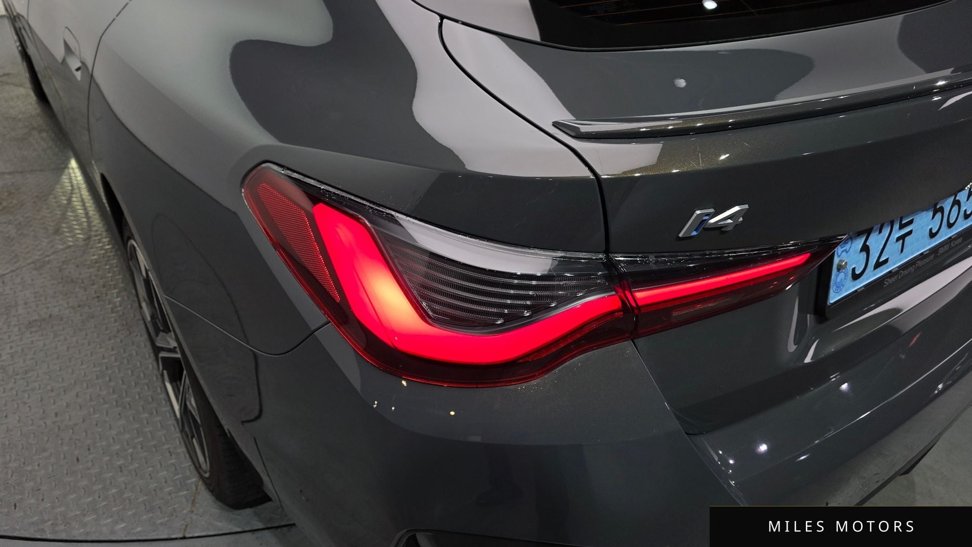 BMW i4 2022 — миниатюра 9
