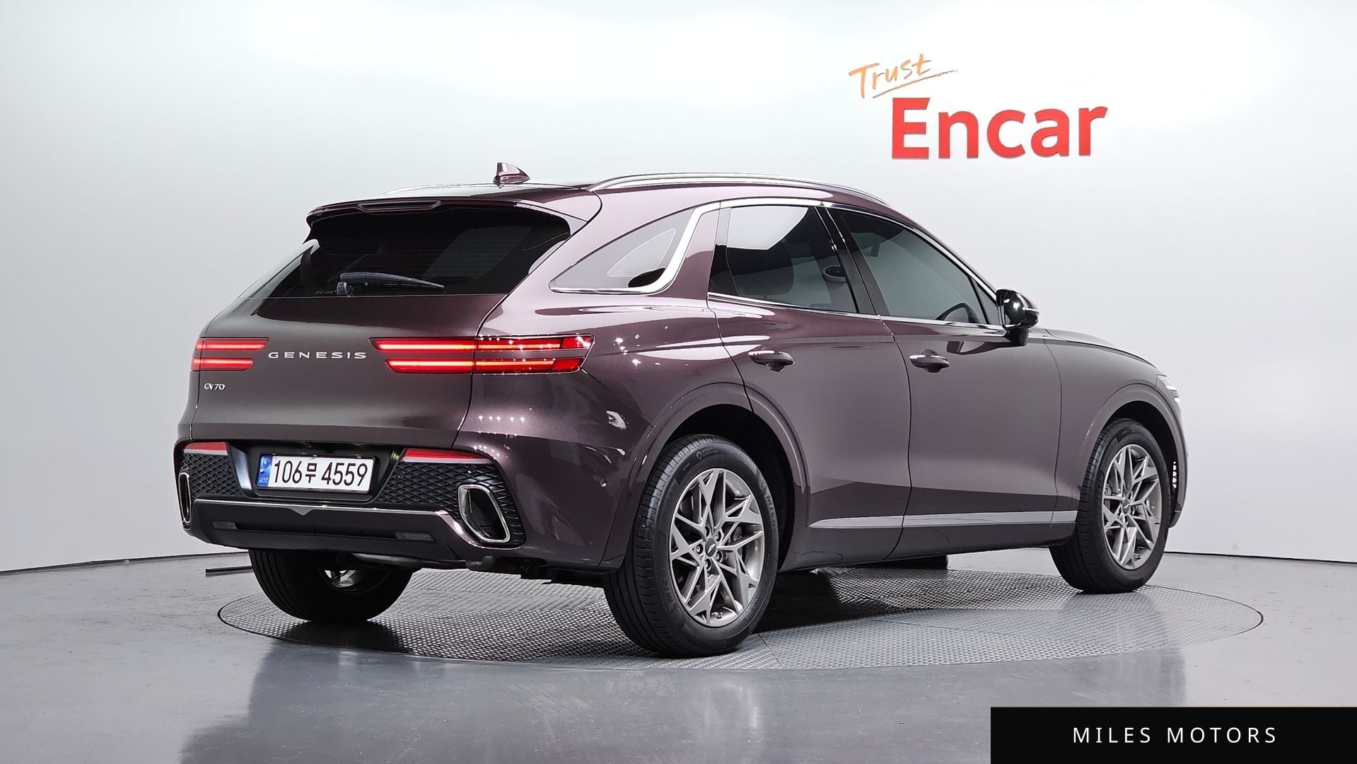 Genesis GV70 2023 — миниатюра 2