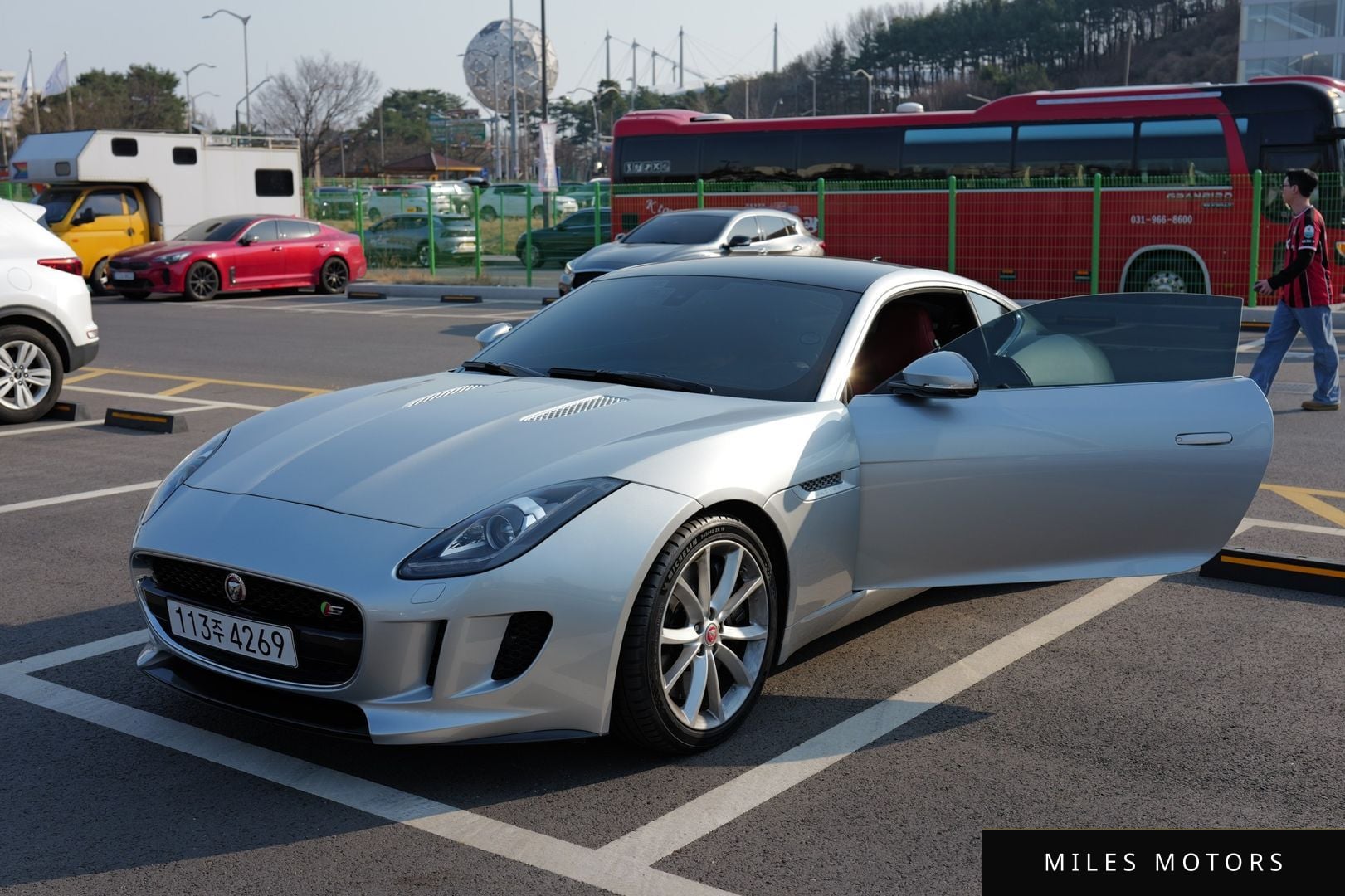Jaguar F-TYPE 2017 — фото 1 из 11
