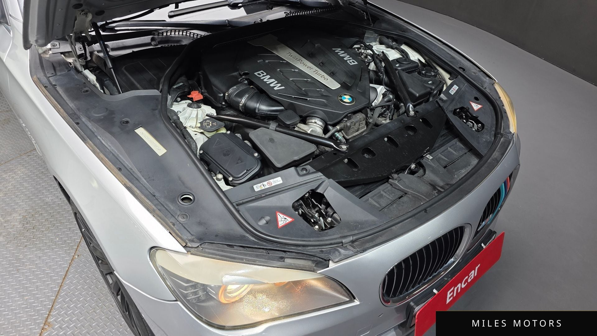 BMW 7 Series (F01) 2011 — миниатюра 6