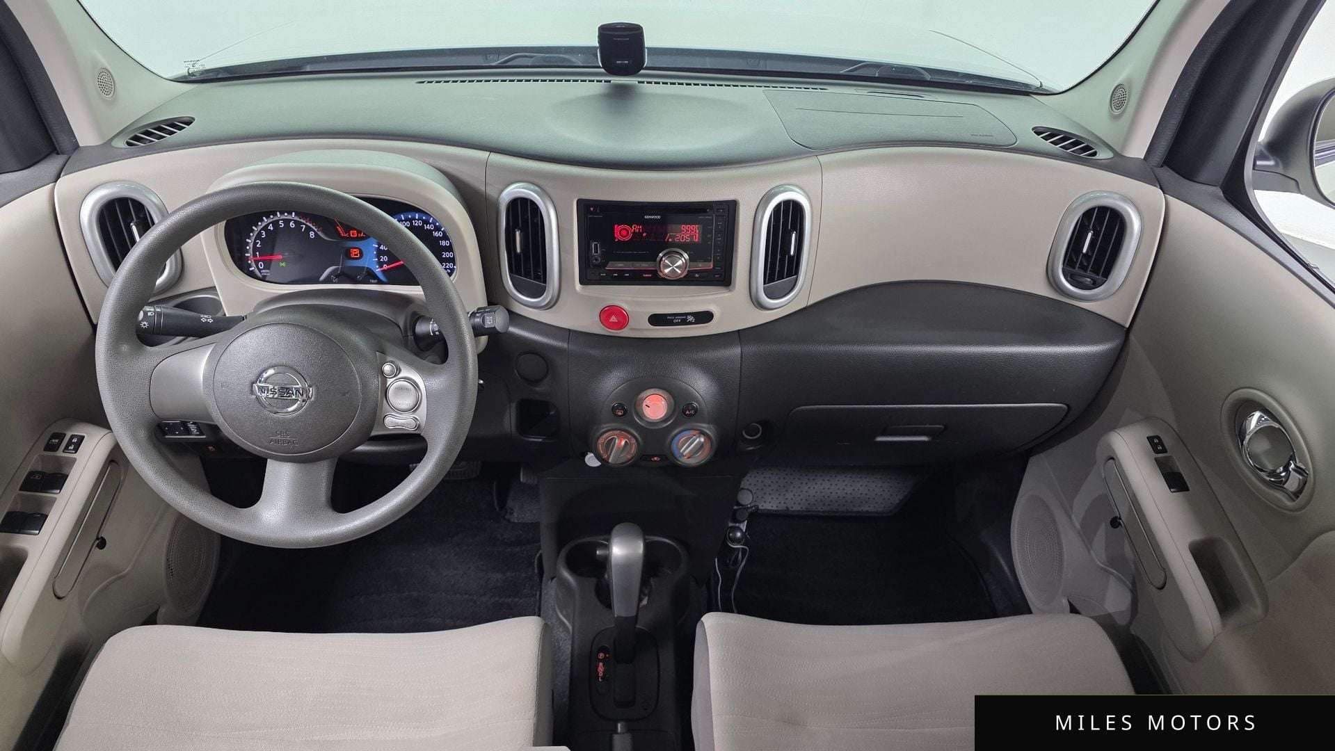 Nissan Cube 2011 — миниатюра 7