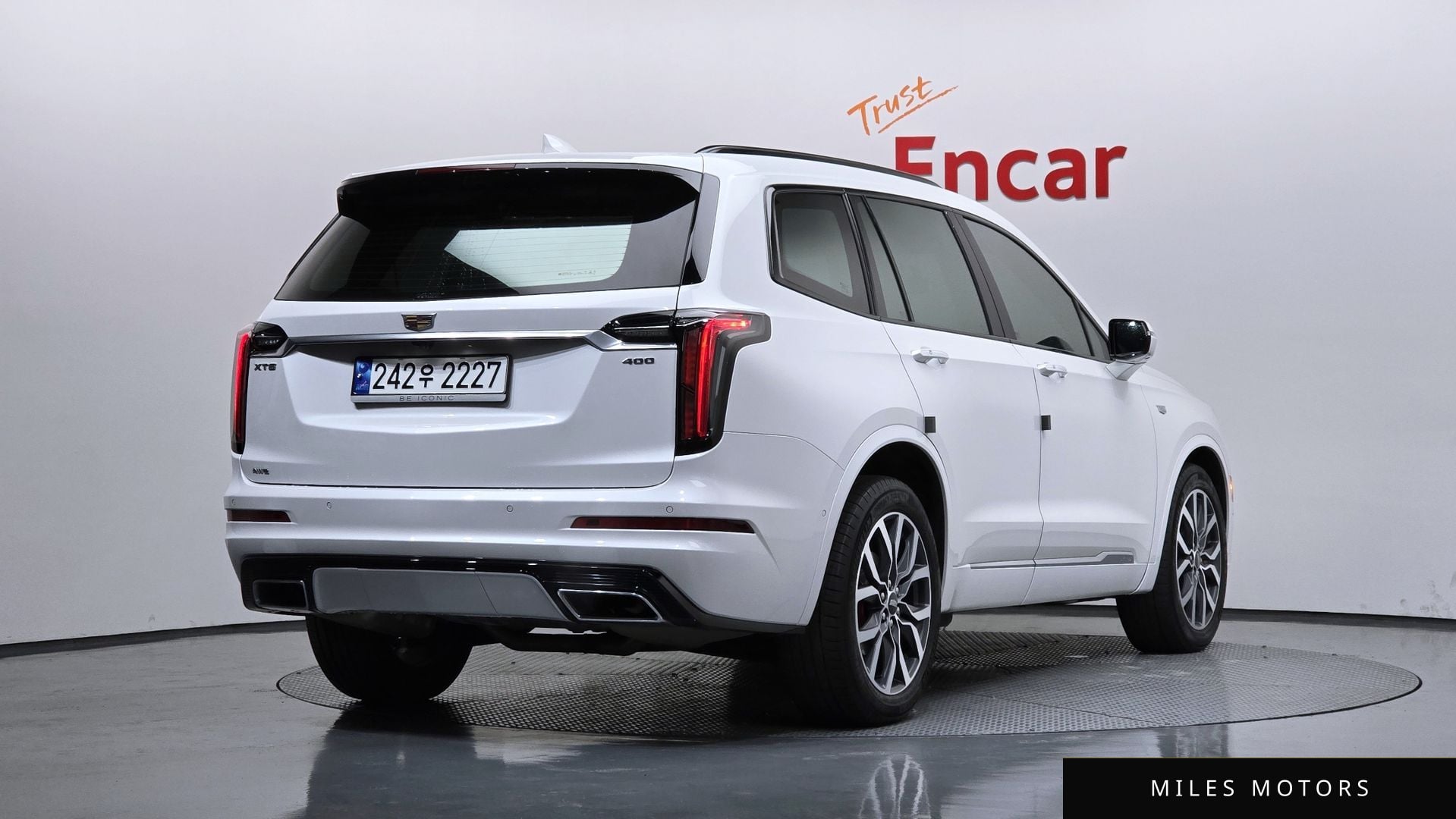 Cadillac XT6 2023 — миниатюра 2