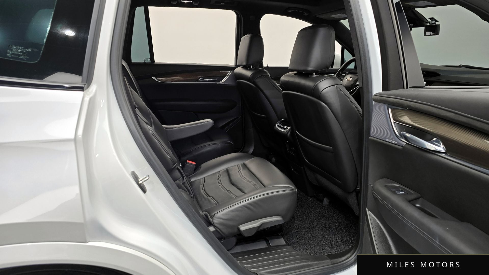 Cadillac XT6 2023 — миниатюра 11