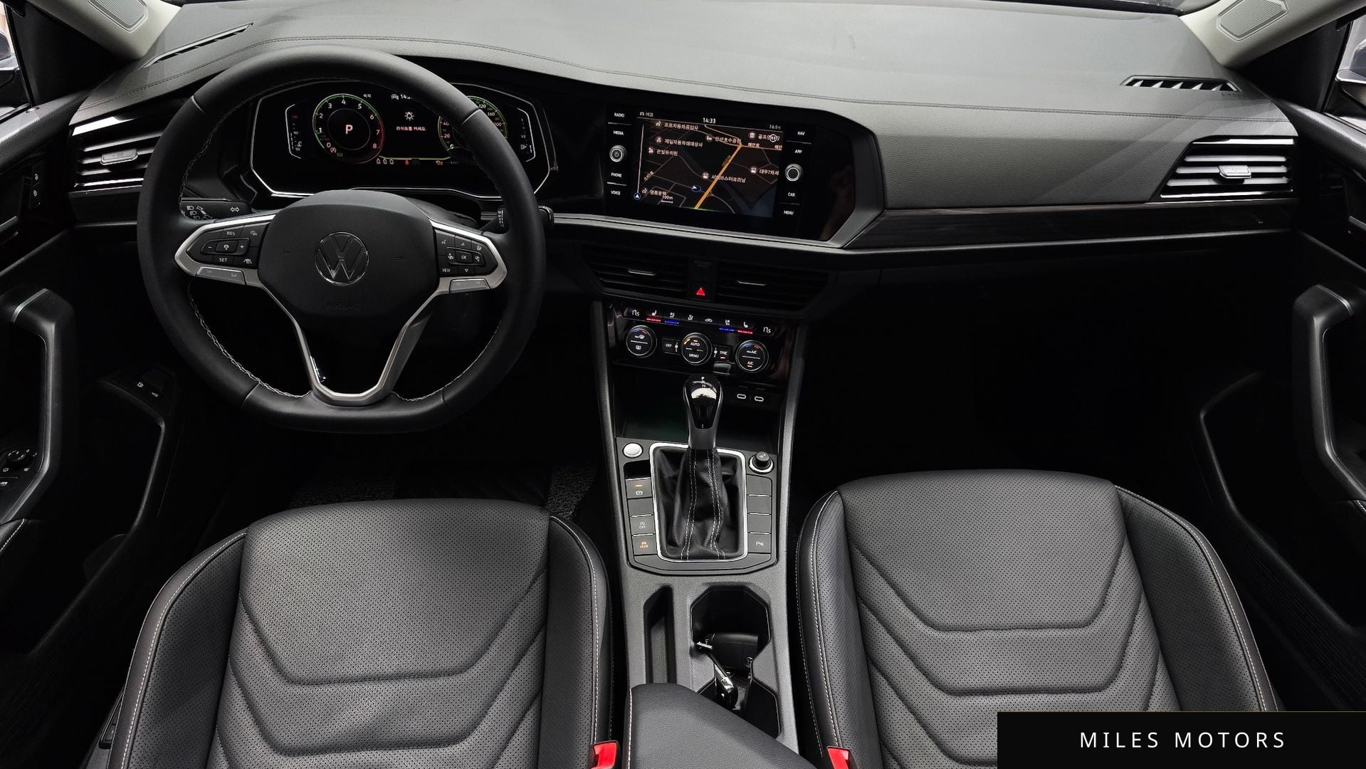 Volkswagen Jetta 2023 — миниатюра 10