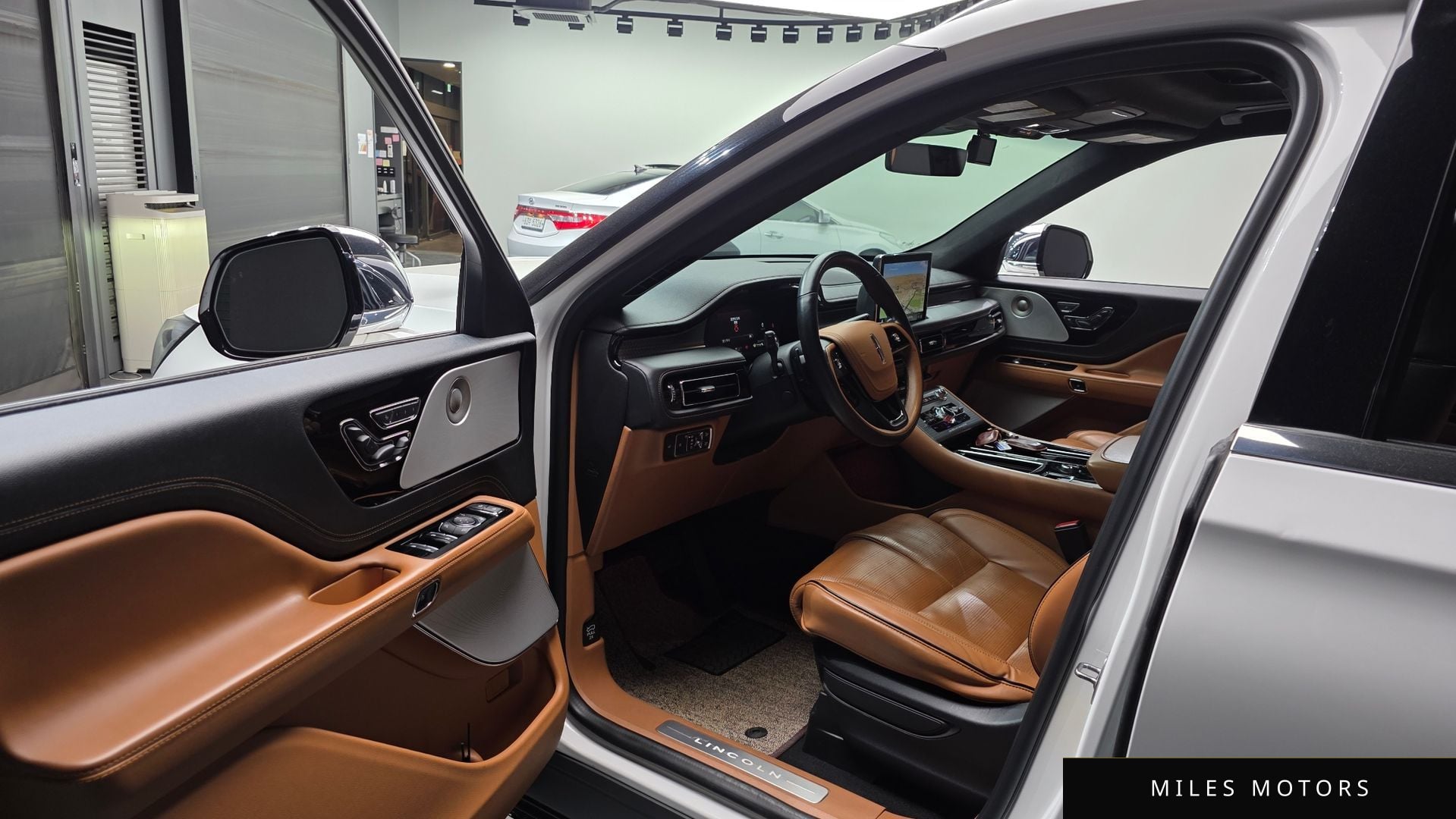 Lincoln Aviator 2021 — миниатюра 10