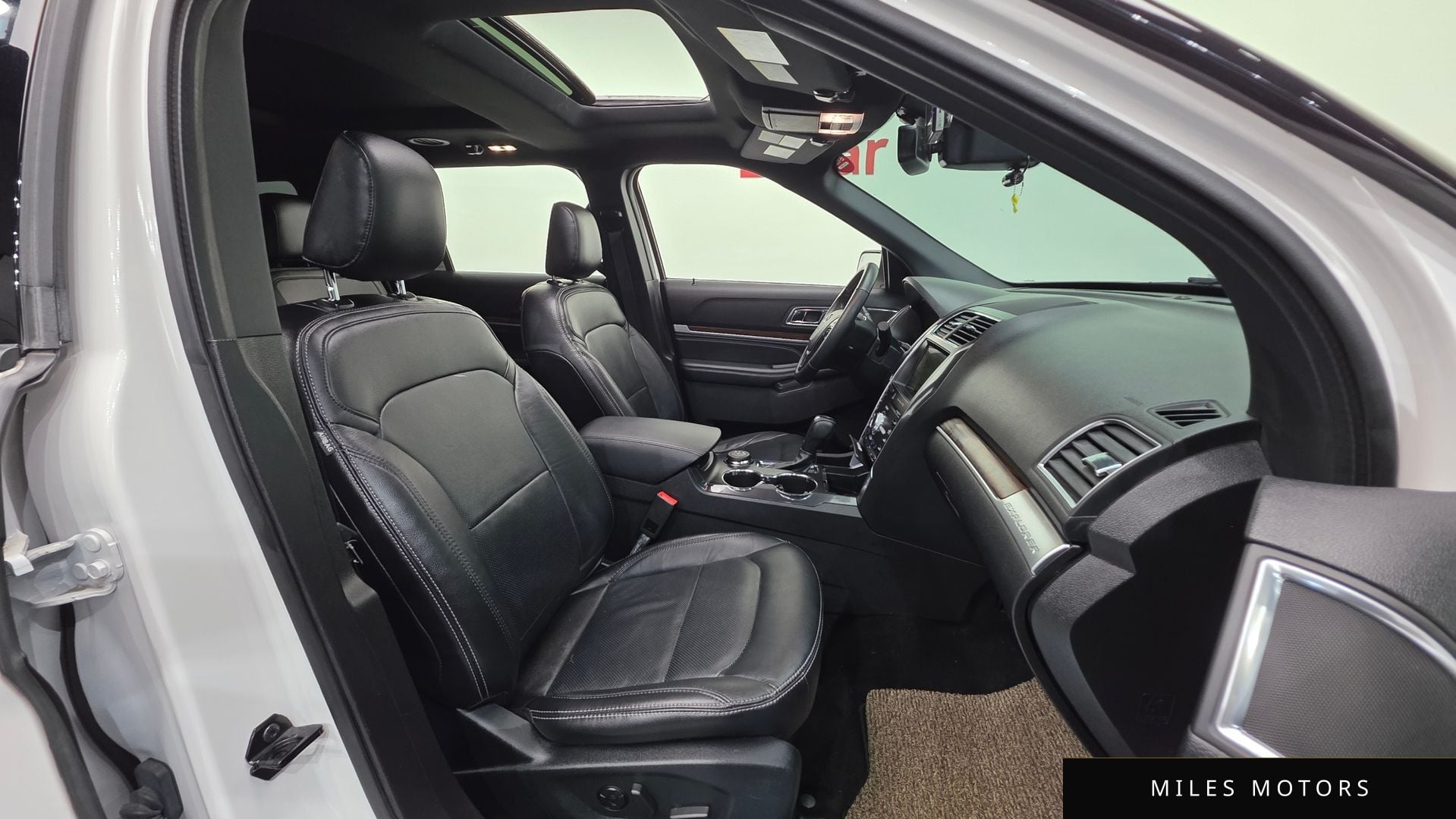 Ford Explorer 2019 — миниатюра 10