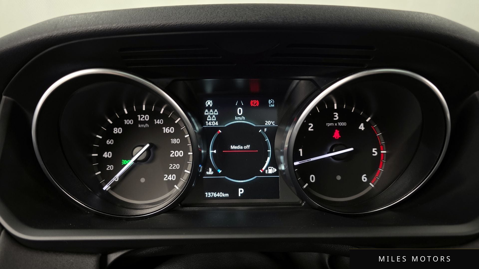 Land Rover Discovery 2019 — миниатюра 11