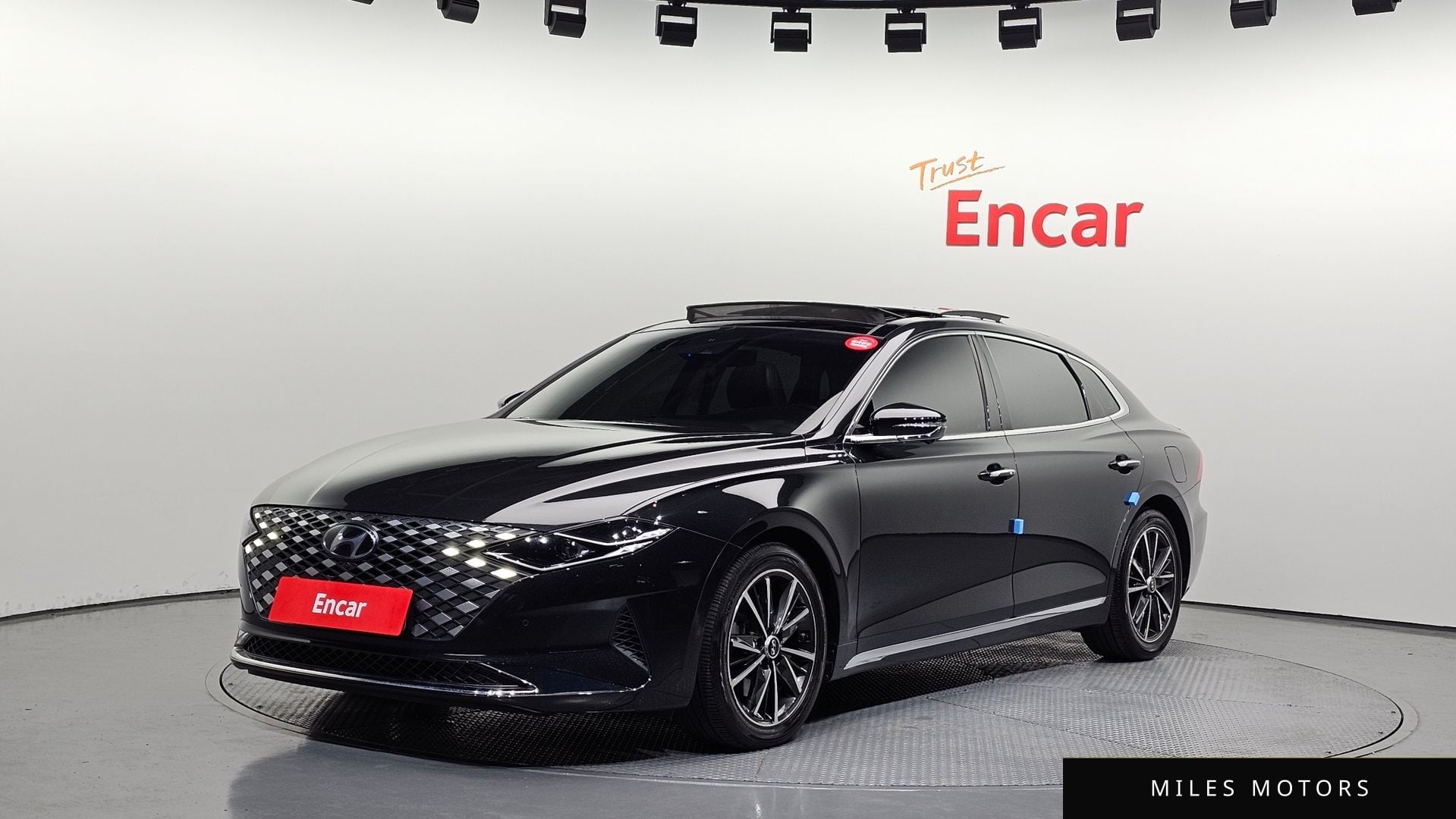 Hyundai Grandeur 2020 — фото 1 из 12