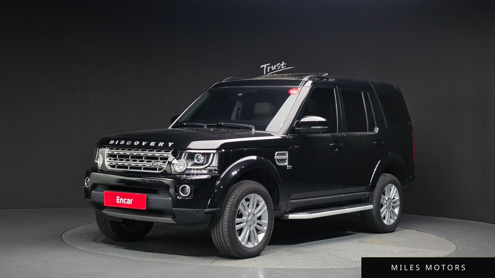 Land Rover Discovery 2016 — фото 1 из 12
