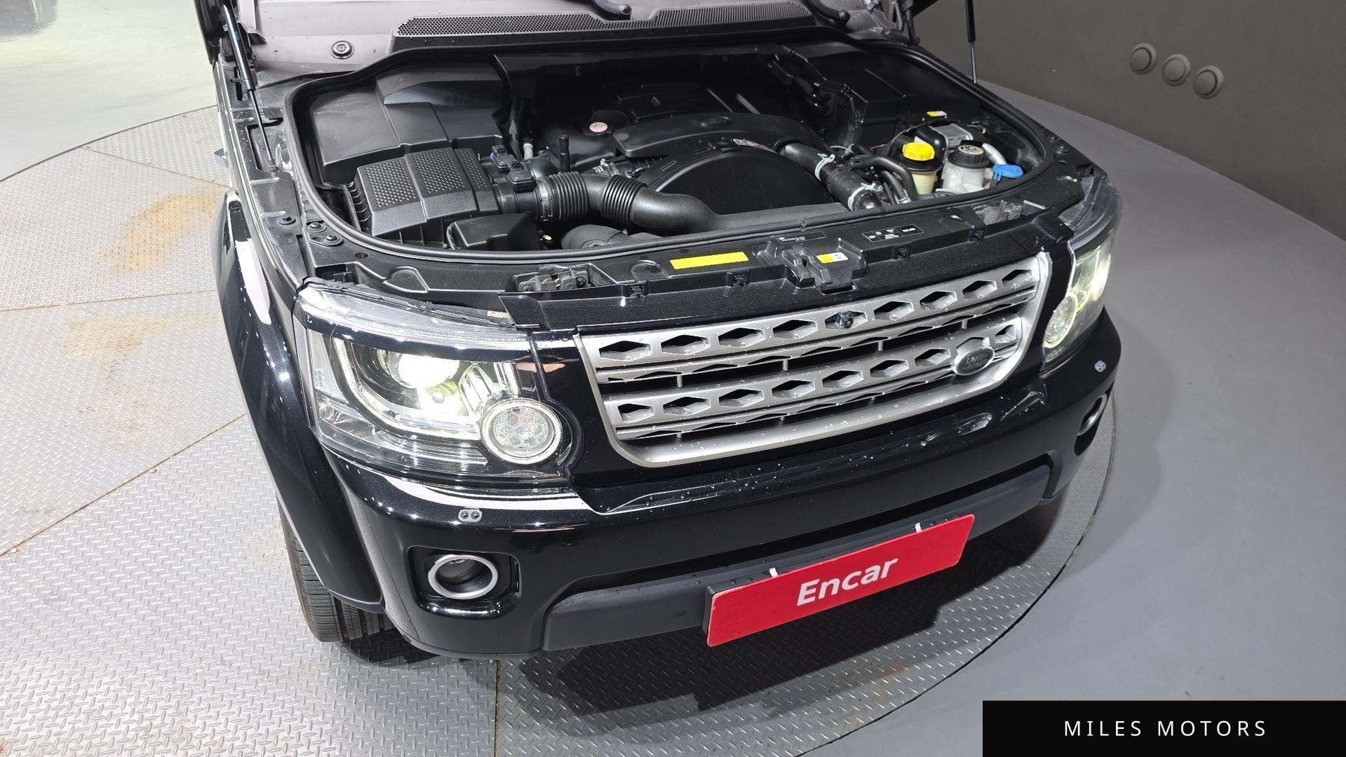 Land Rover Discovery 2016 — миниатюра 6