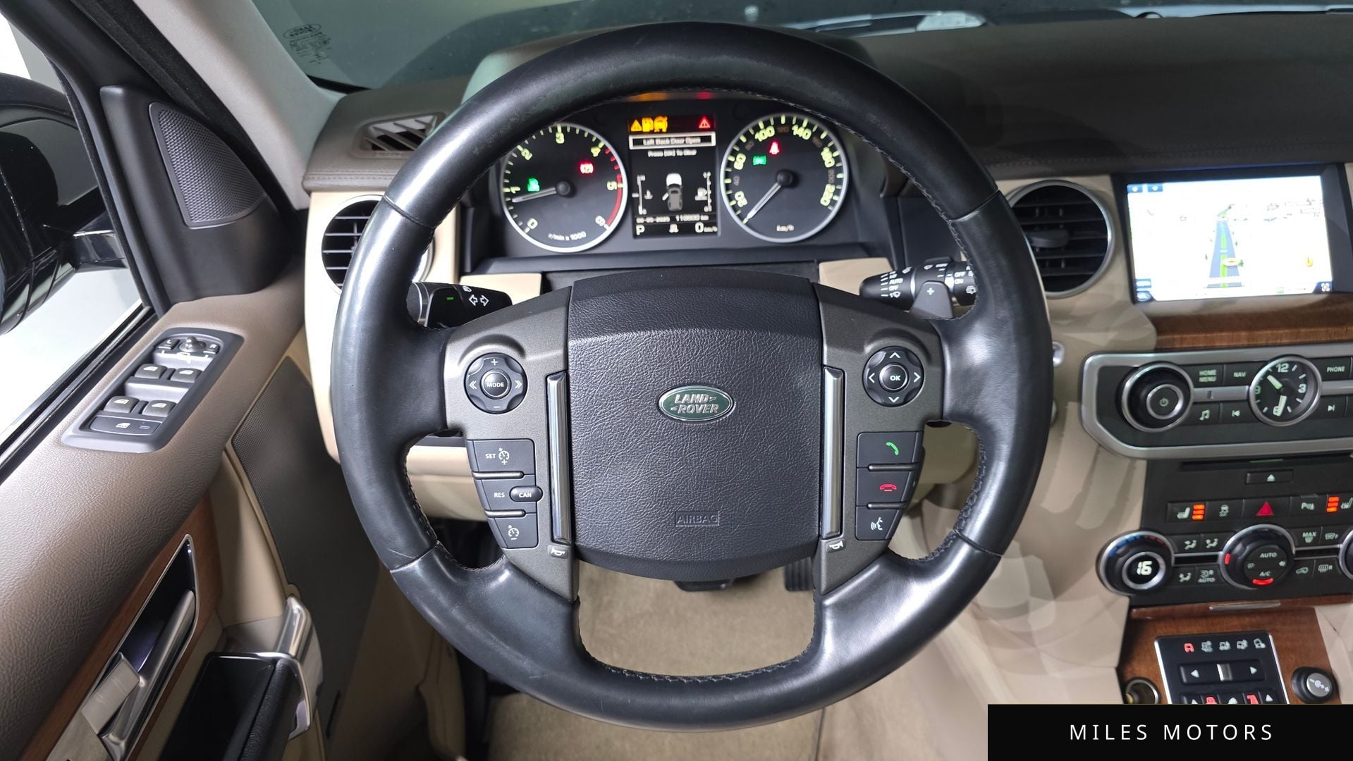 Land Rover Discovery 2016 — миниатюра 12