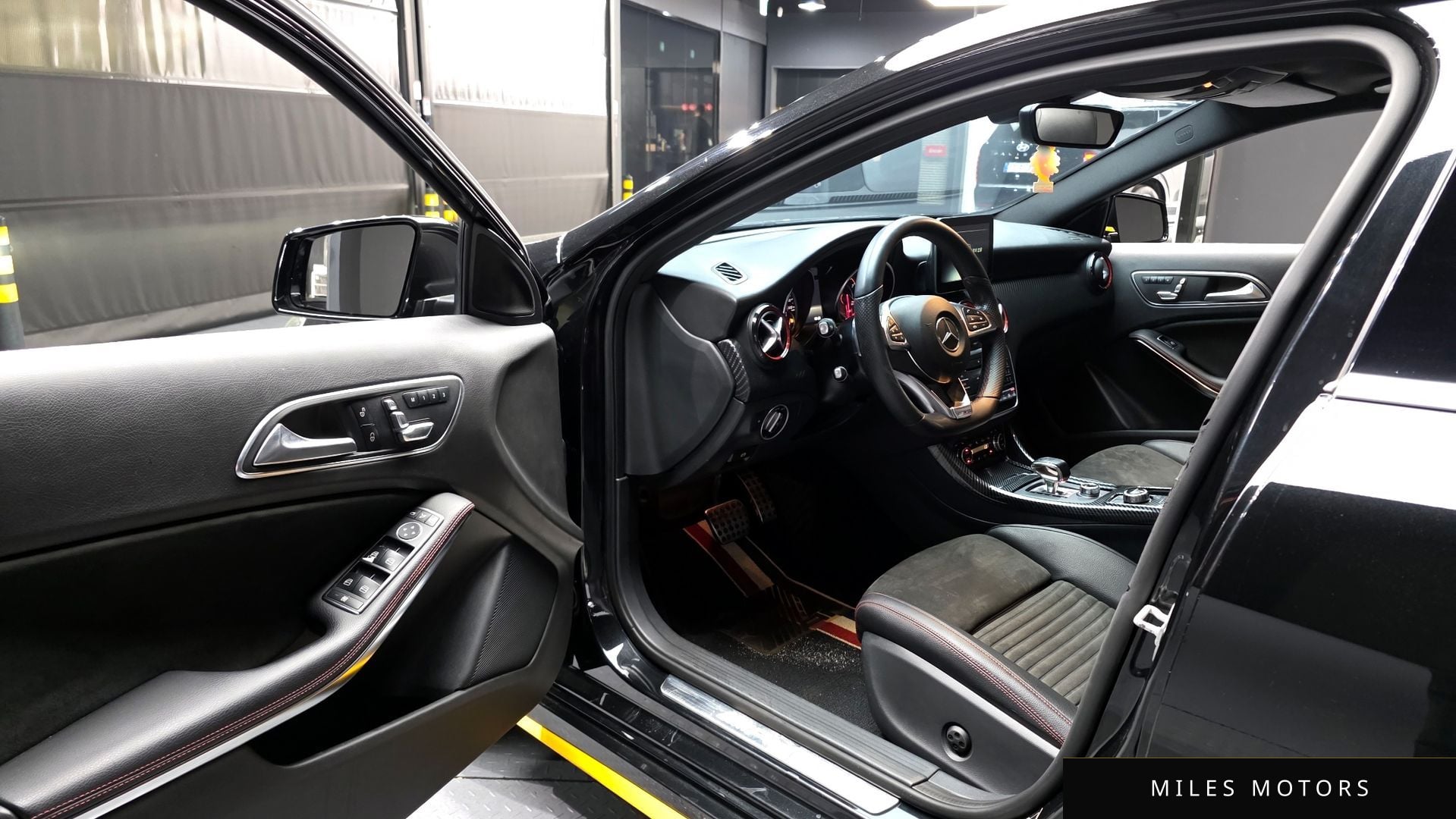Mercedes-Benz A-Class W176 2018 — миниатюра 10