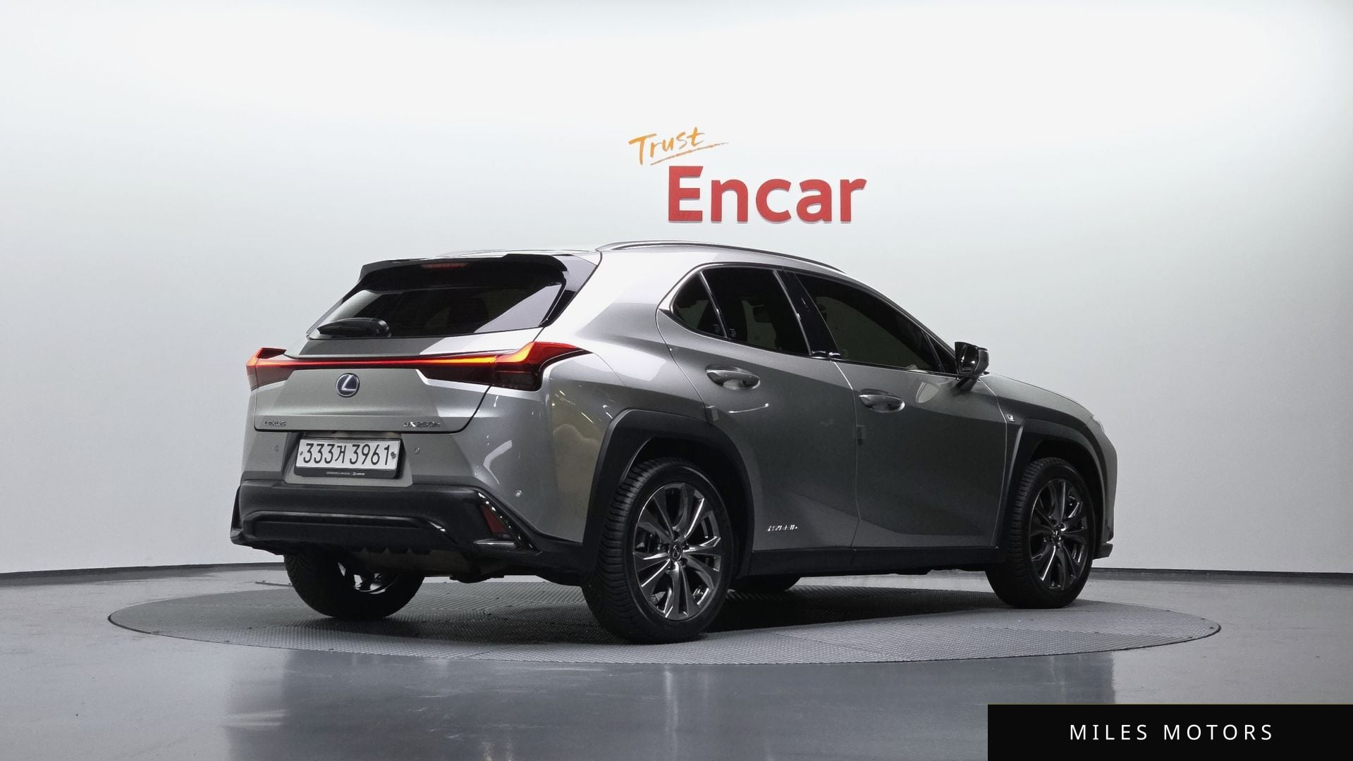 Лексус UX250h 2020 — миниатюра 2