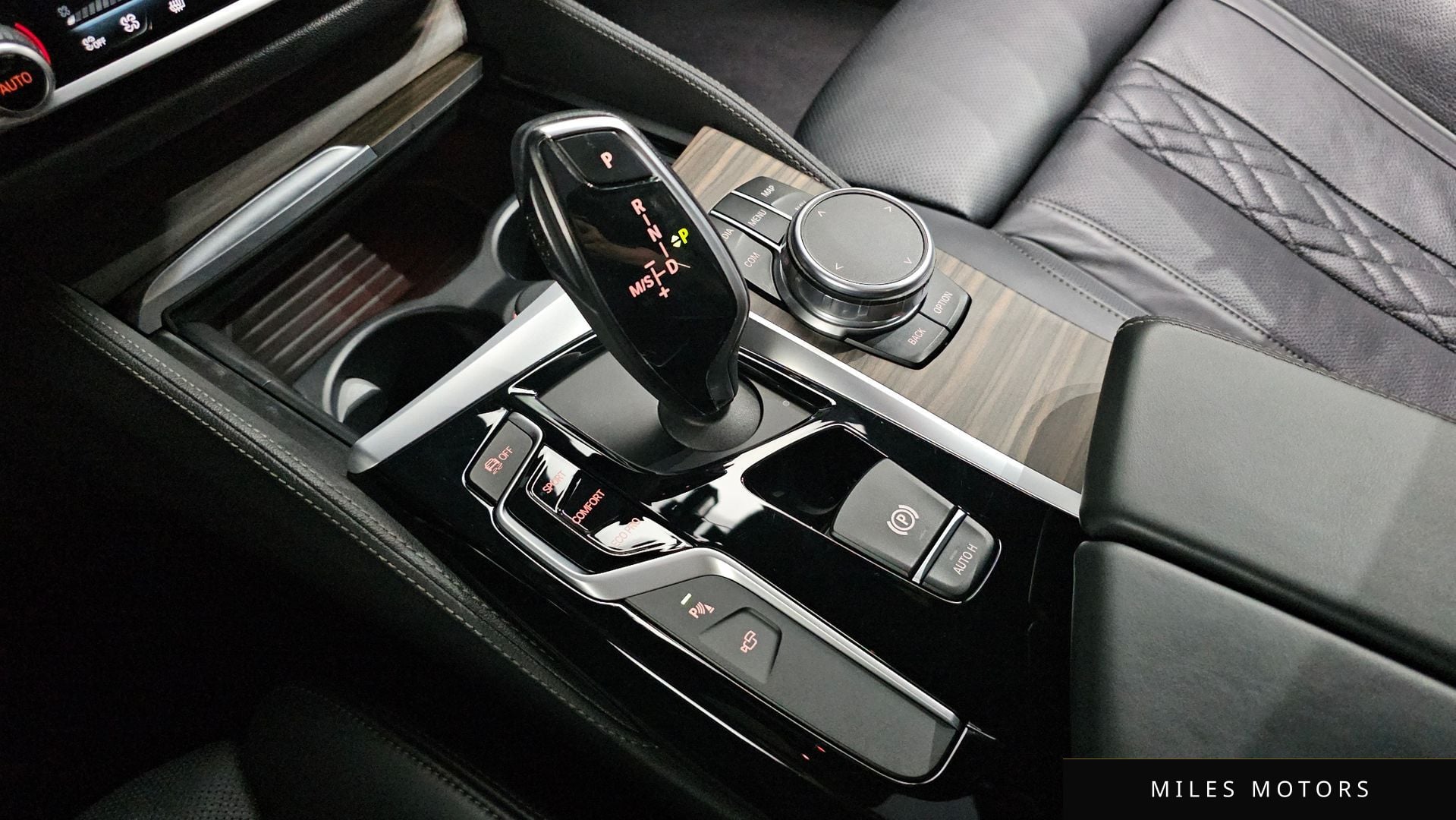 BMW 5 Series (G30) 2017 — миниатюра 12