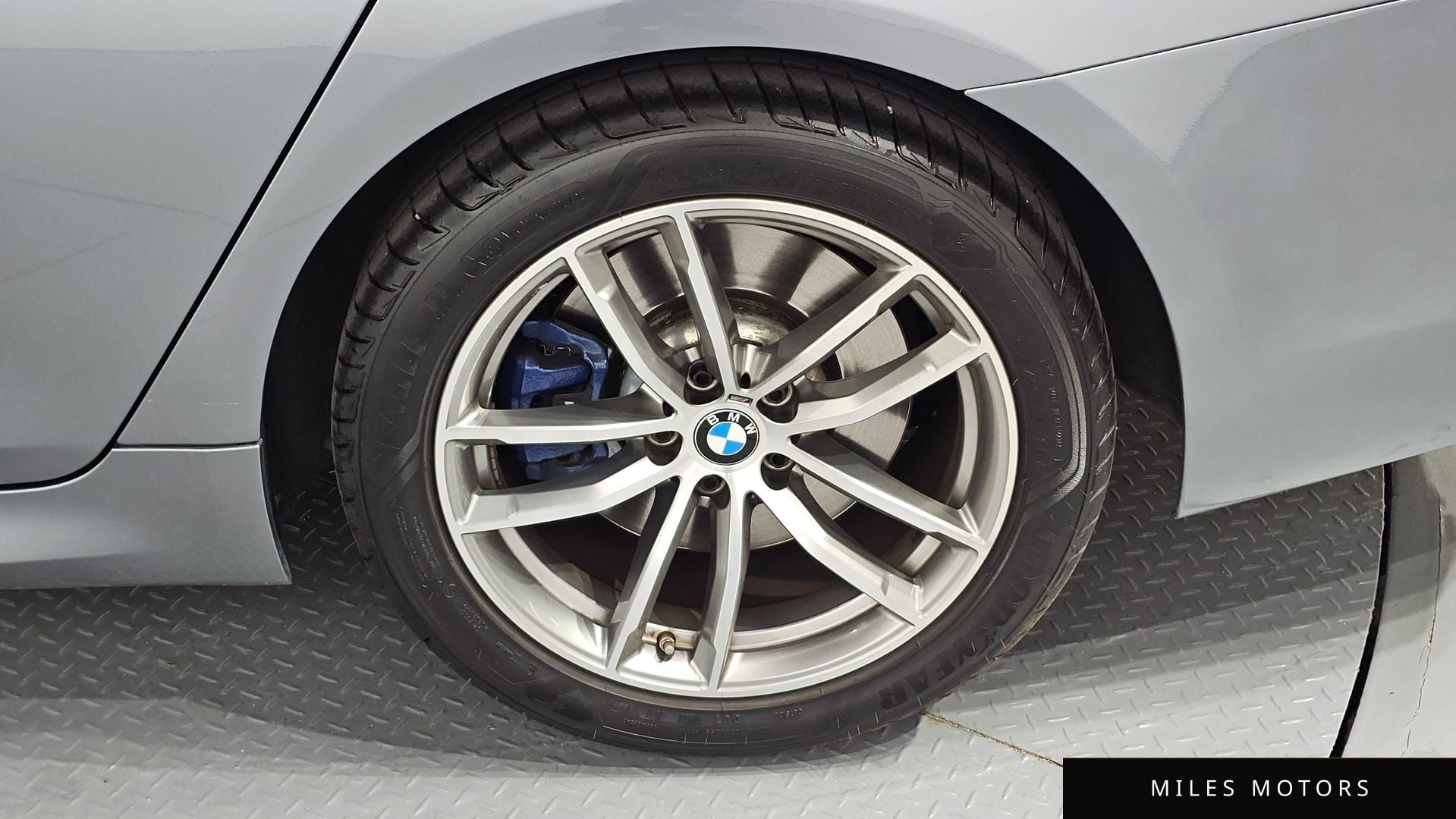 BMW 5 Series (G30) 2017 — миниатюра 7