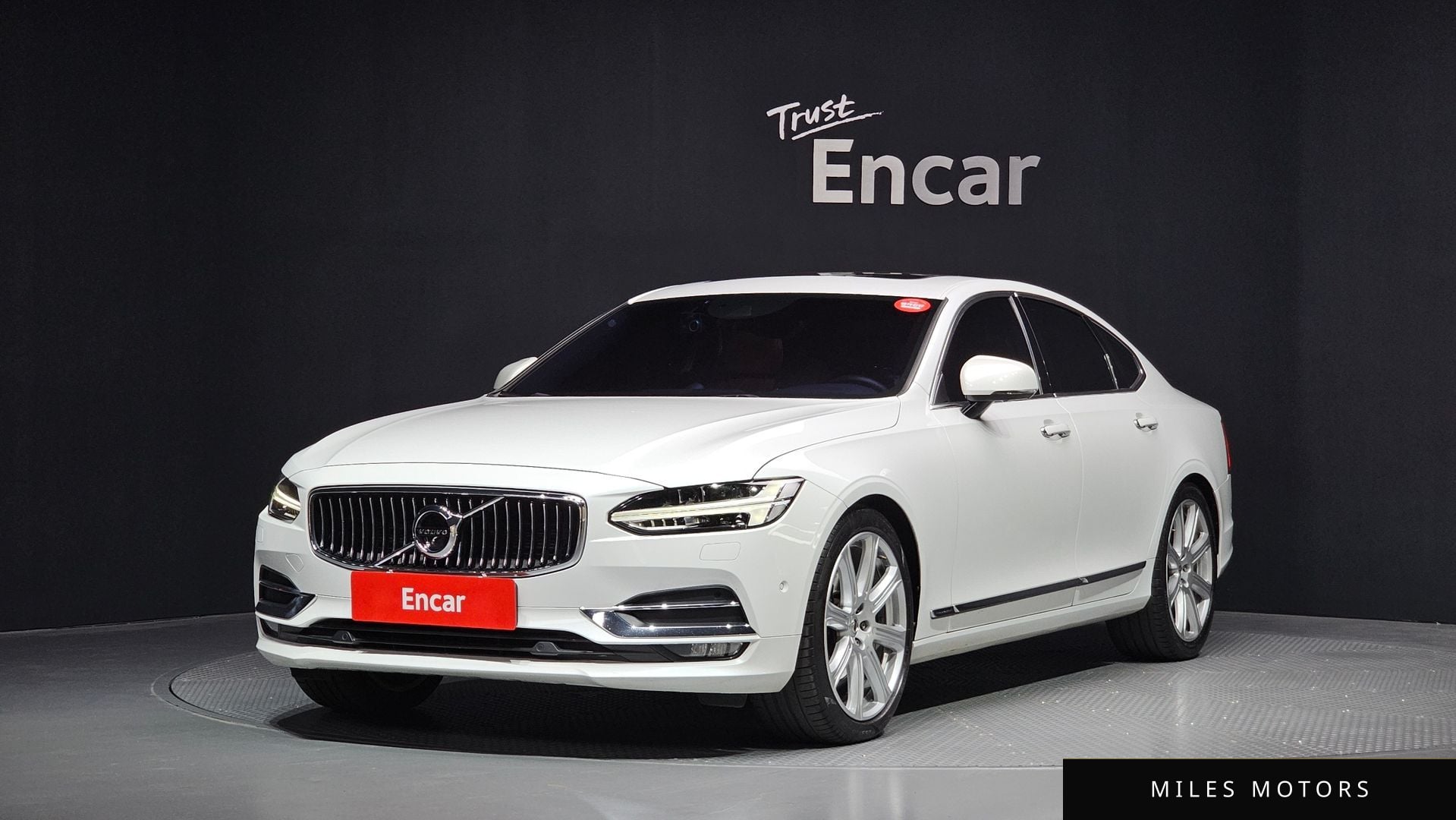 Volvo S90 2017 — фото 1 из 12