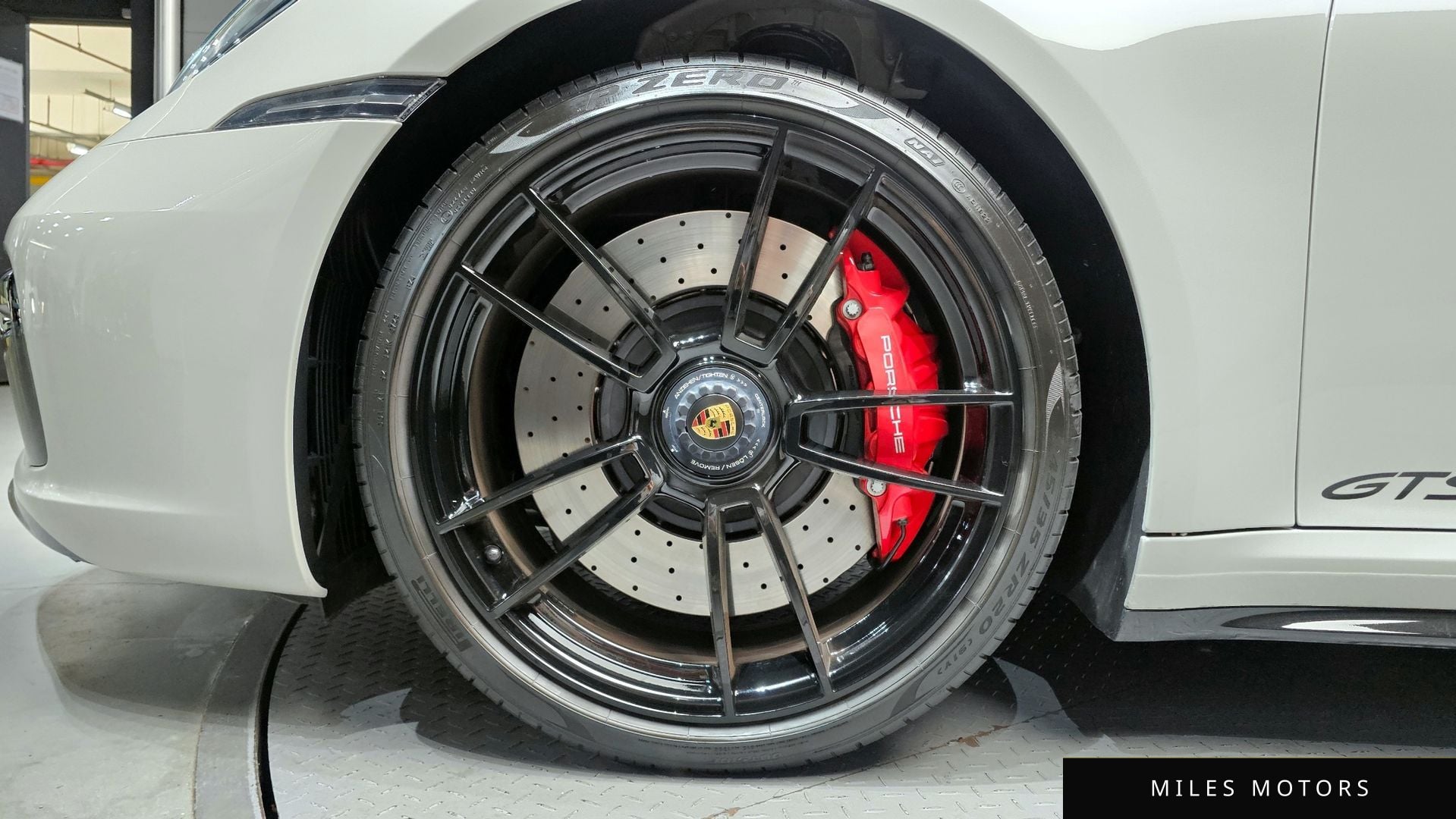 Porsche 911 (992) 2023 — миниатюра 5