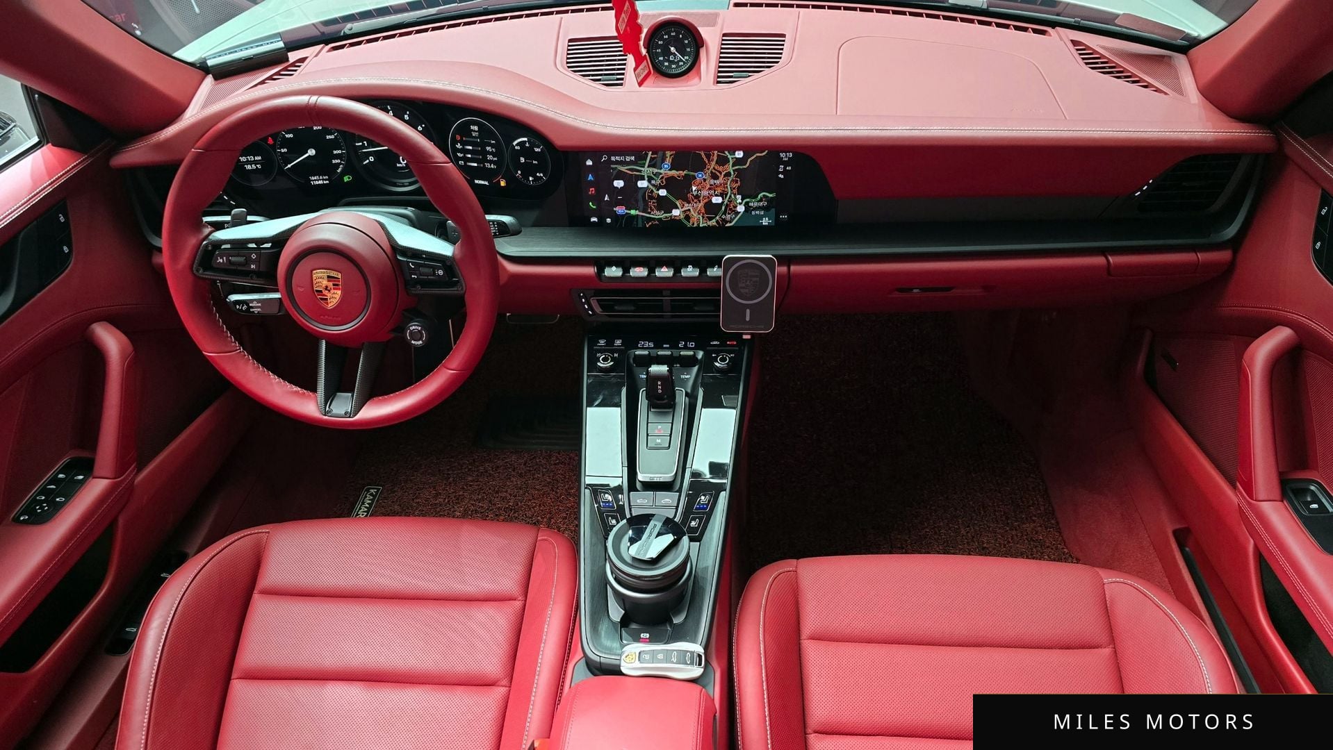 Porsche 911 (992) 2023 — миниатюра 10