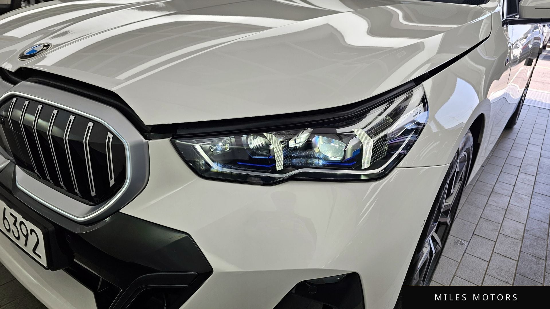 BMW 5 Series (G60) 2024 — миниатюра 8