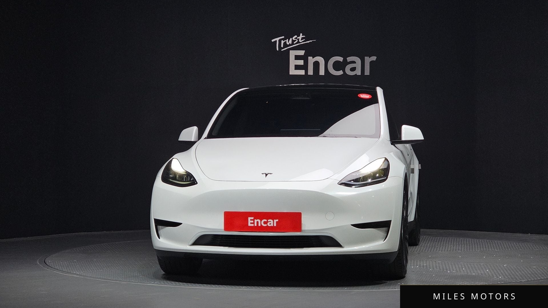Tesla Model Y 2023 — миниатюра 3