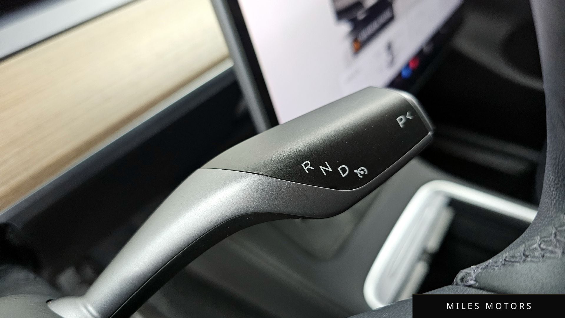 Tesla Model Y 2023 — миниатюра 12